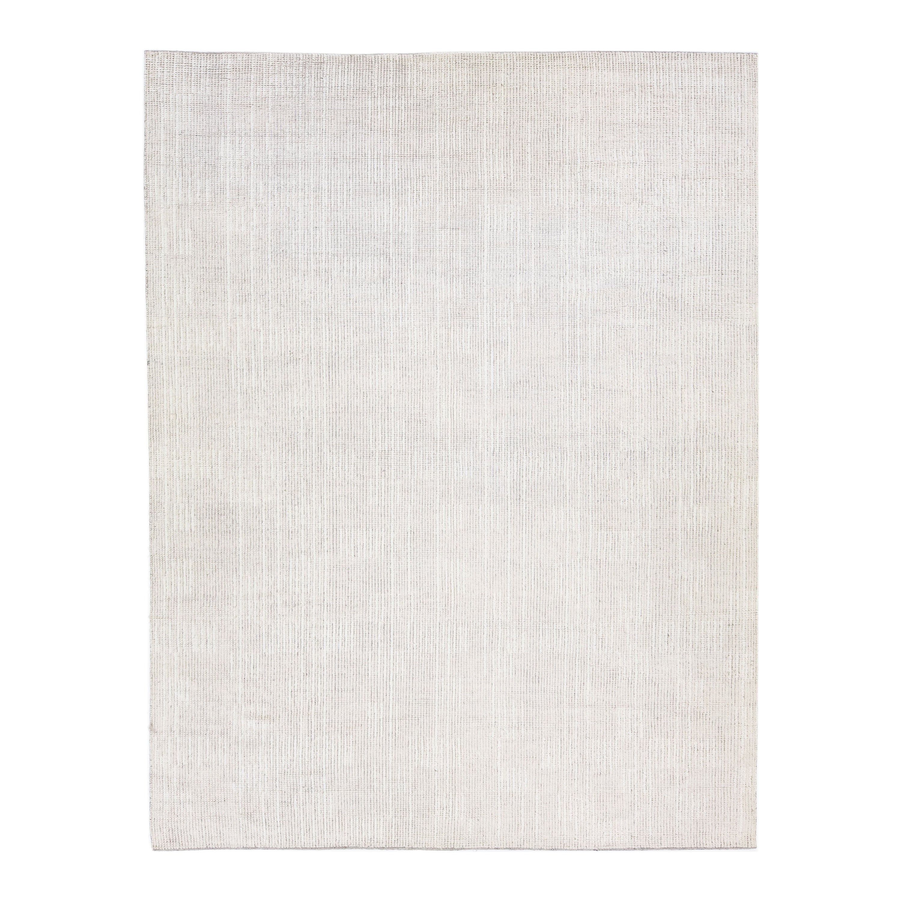 Tapis en laine moderne et minimaliste de style marocain fait à la main en ivoire par Apadana