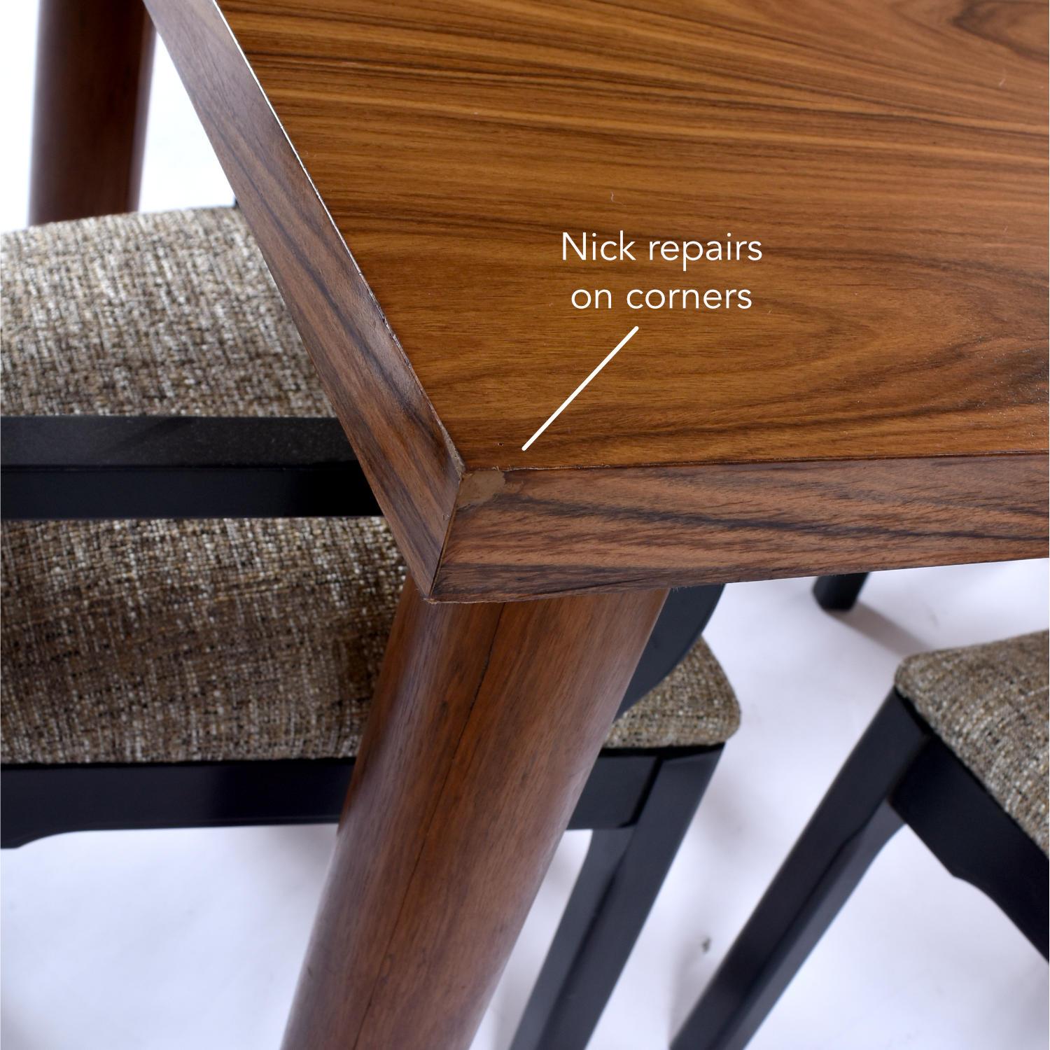 Tavolo da pranzo rettangolare moderno e minimalista in palissandro con gambe tubolari in vendita 3