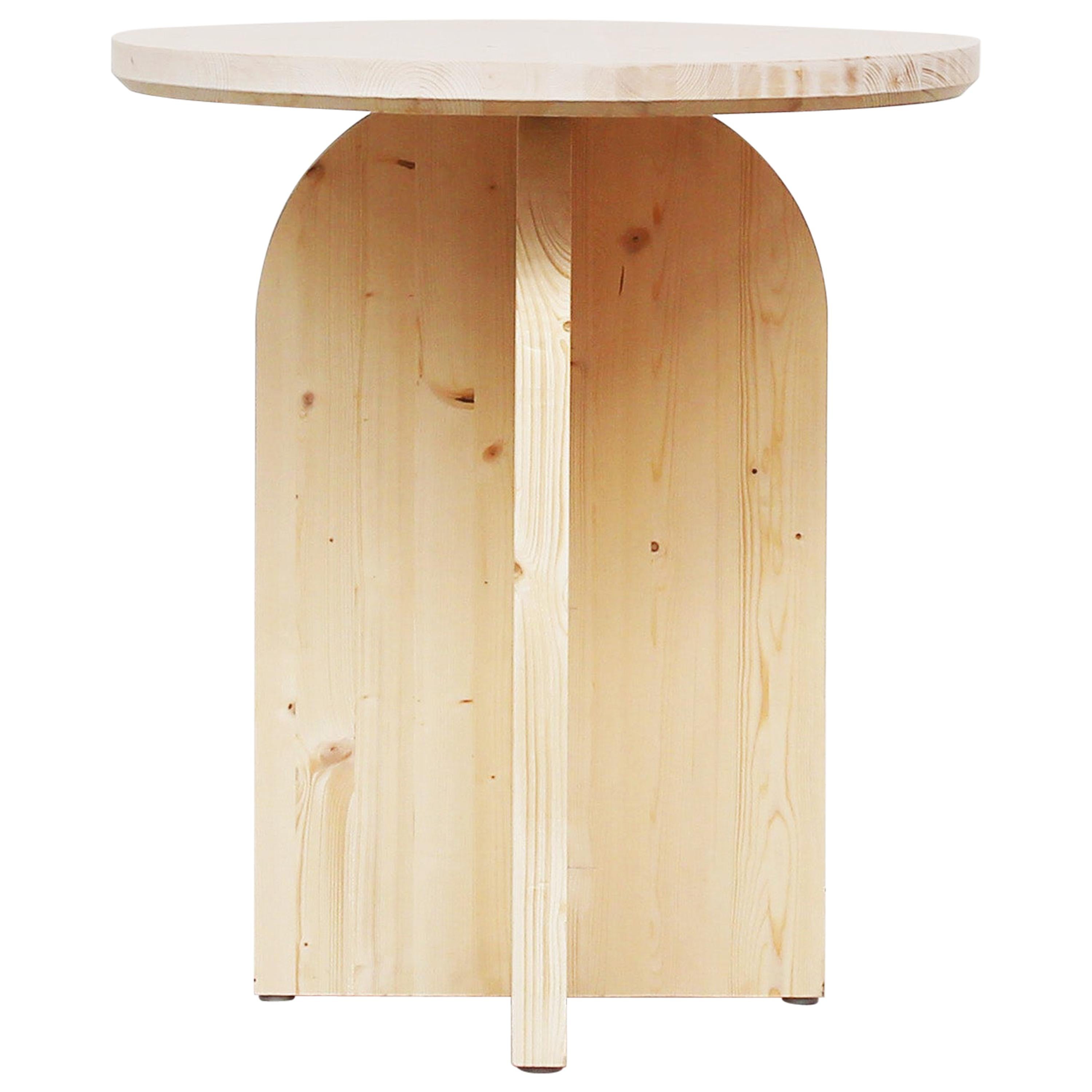 Mesa de comedor redonda moderna y minimalista de Atelier Bachmann, 2019