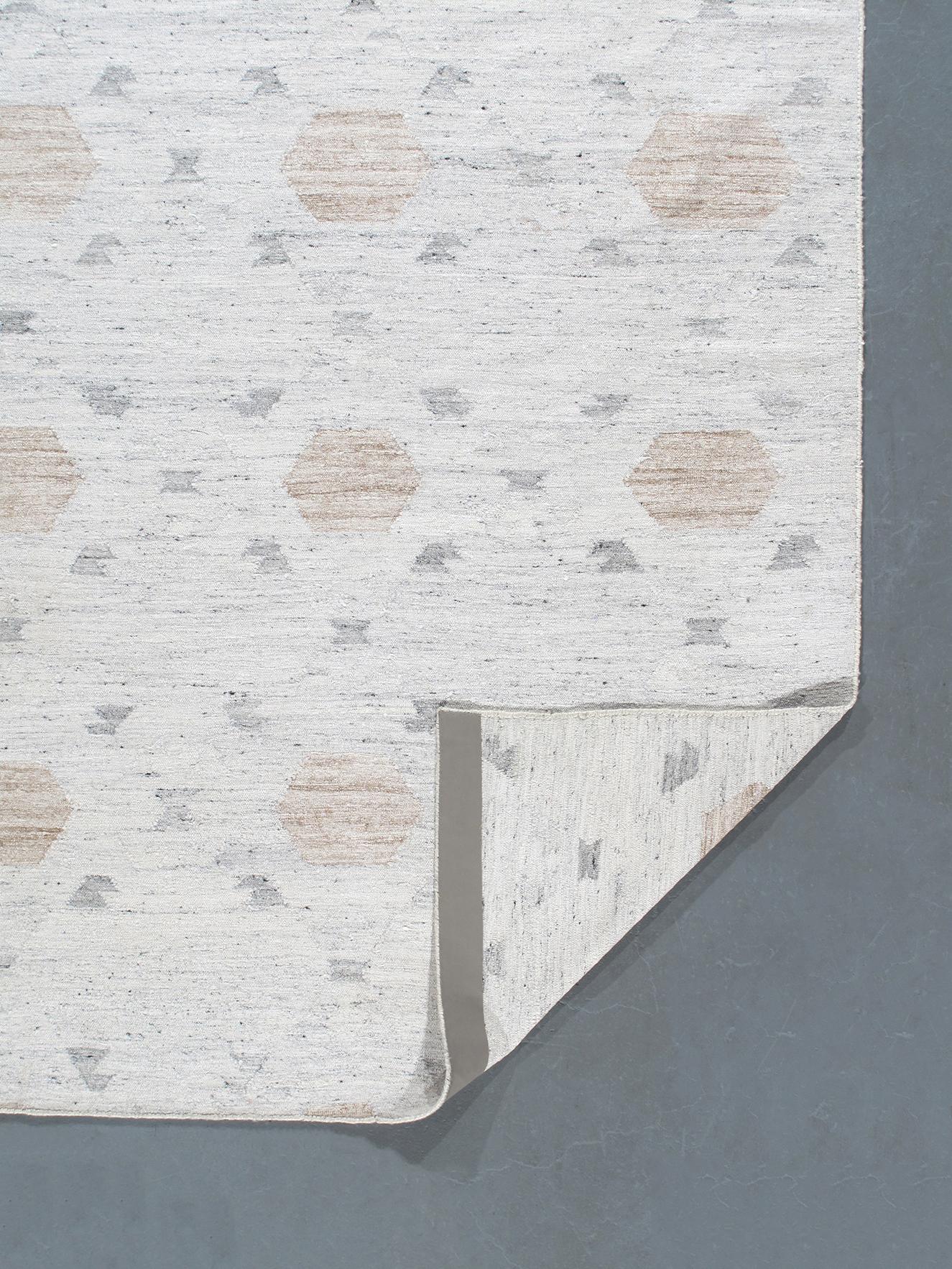 Moderner moderner minimalistischer Teppich im skandinavischen Stil (Indisch) im Angebot