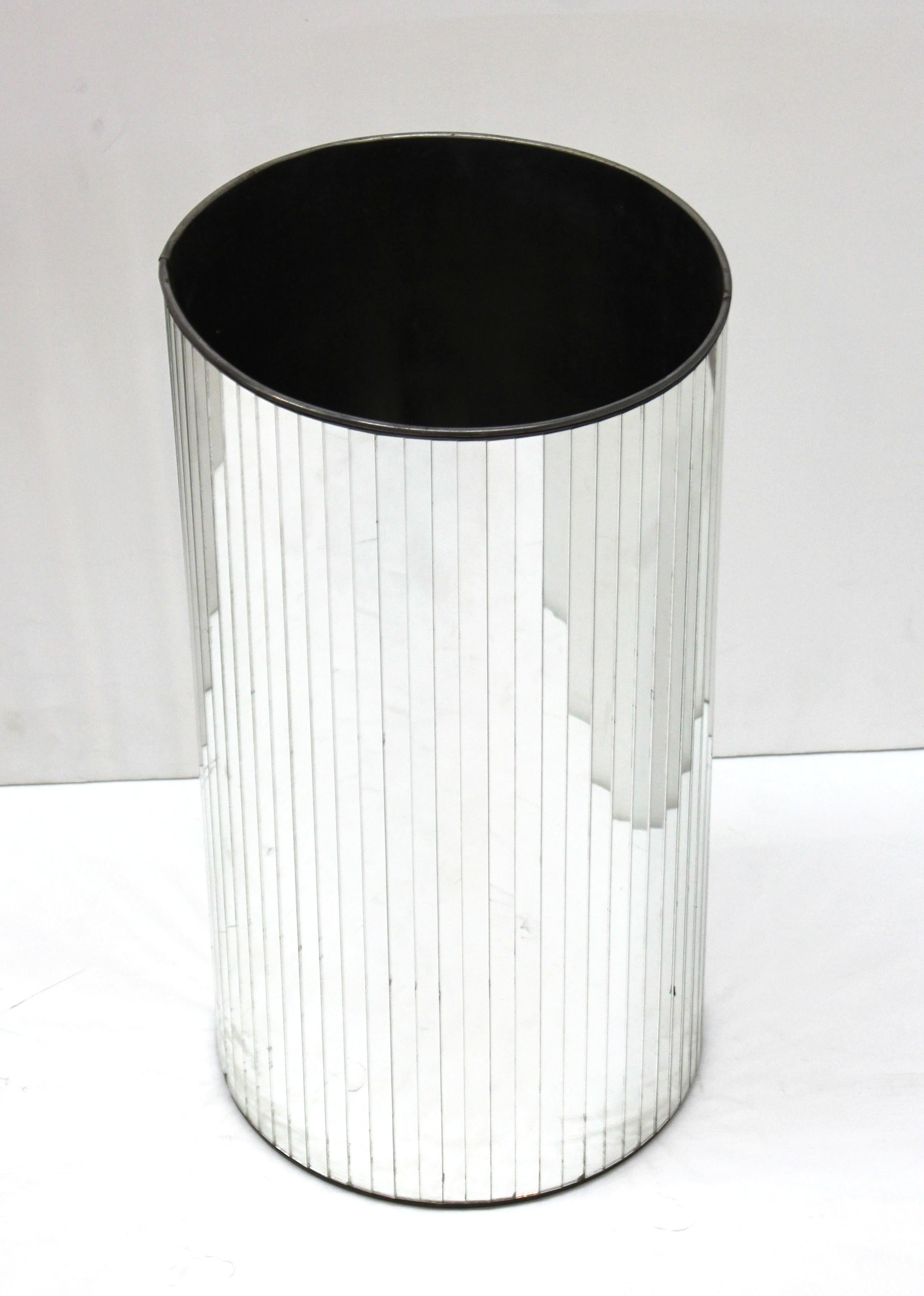 Modern Mirror-Faceted Umbrella Stand Or Dust Bin In Good Condition In New York, NY