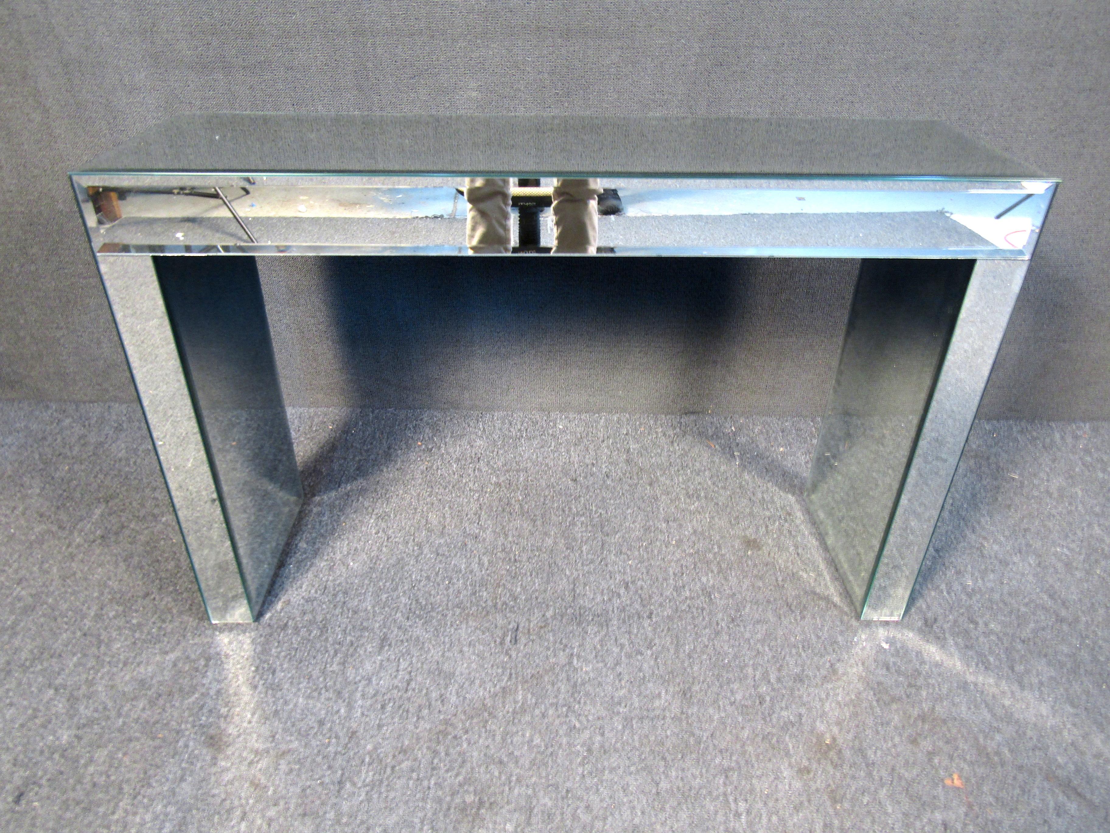Modern Mirror Glass Coffee Table In Good Condition In Brooklyn, NY