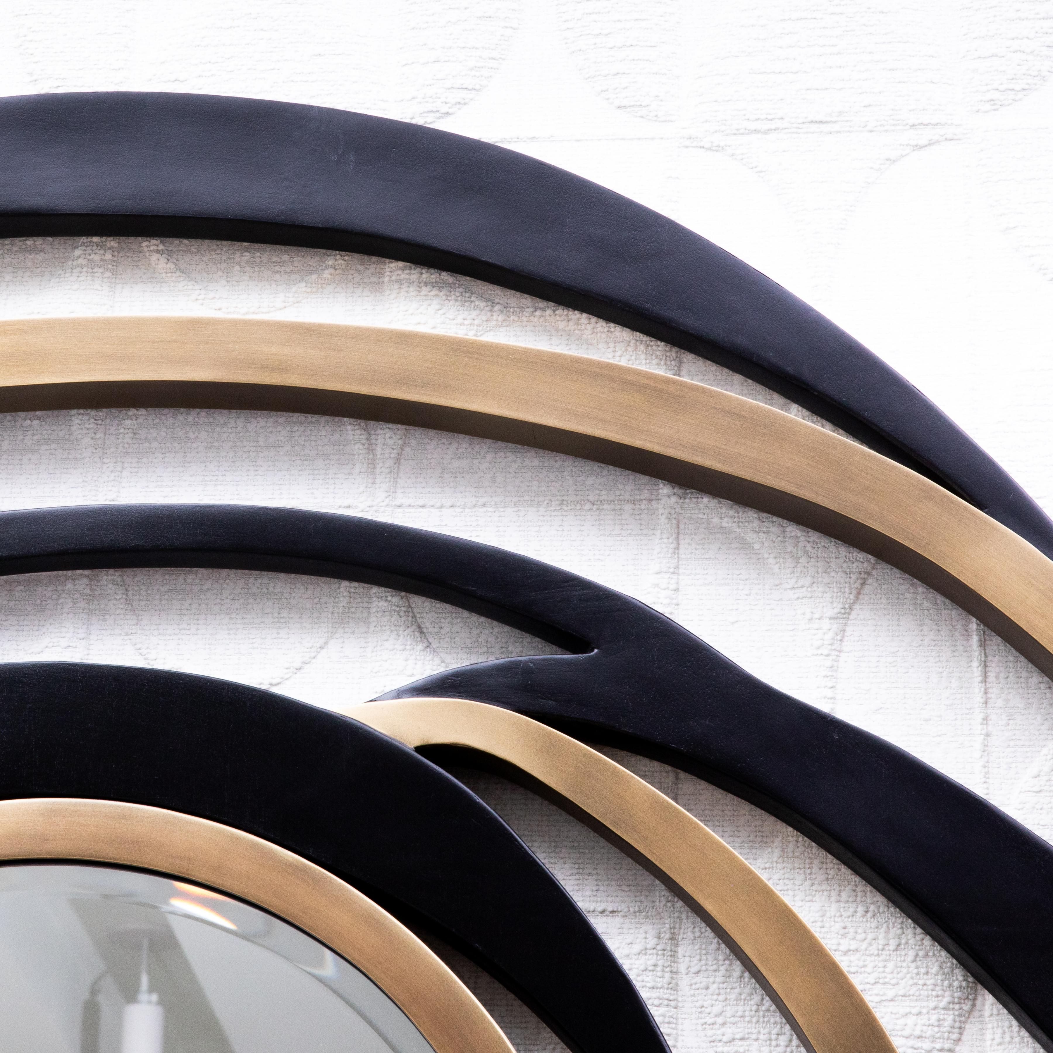XXI secolo e contemporaneo Specchio moderno in Oak nero e ottone patinato bronzo di KIFU Paris in vendita