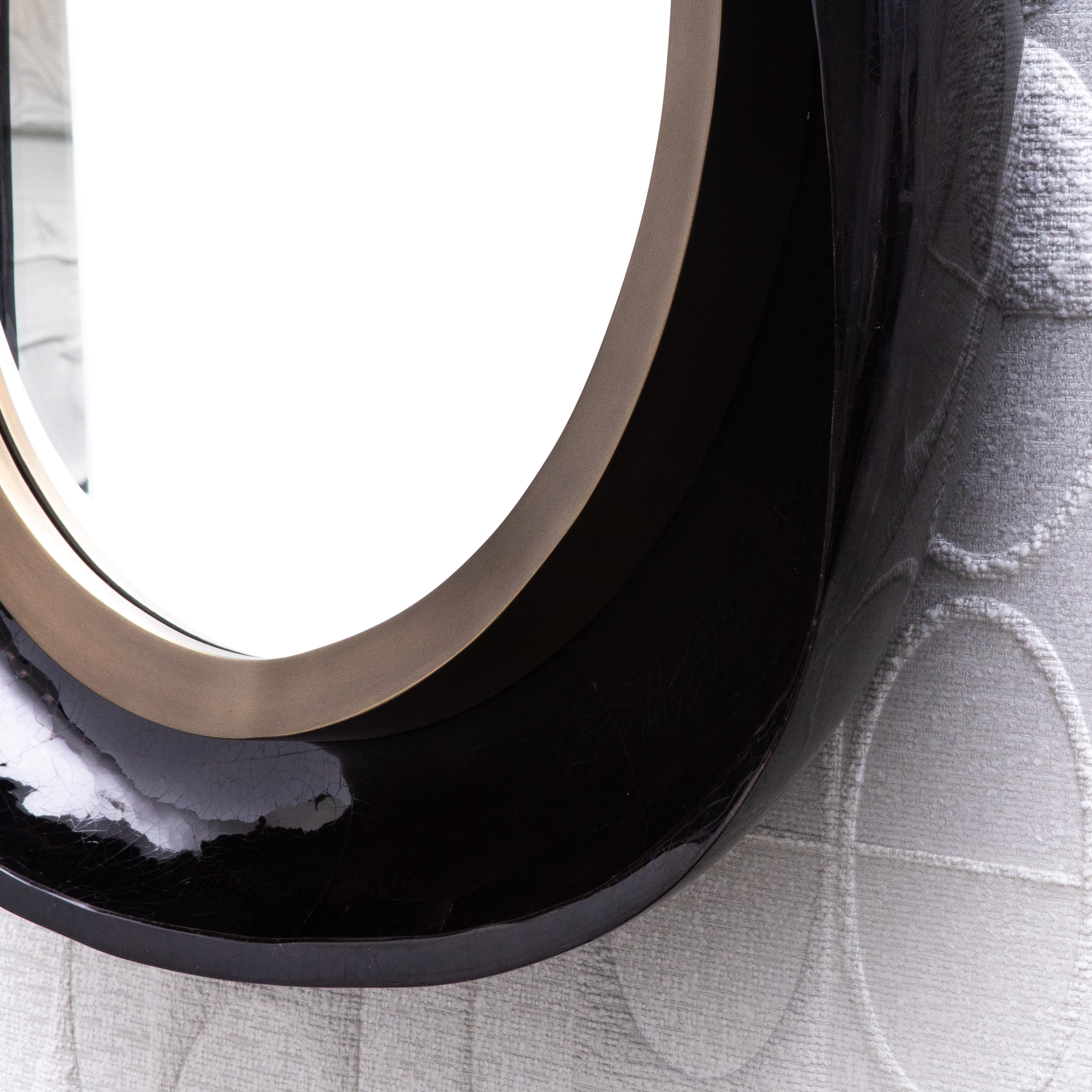 Fait main Modernity Mirror in Black Shell with Bronze Patina Brass by R&Y Augousti en vente