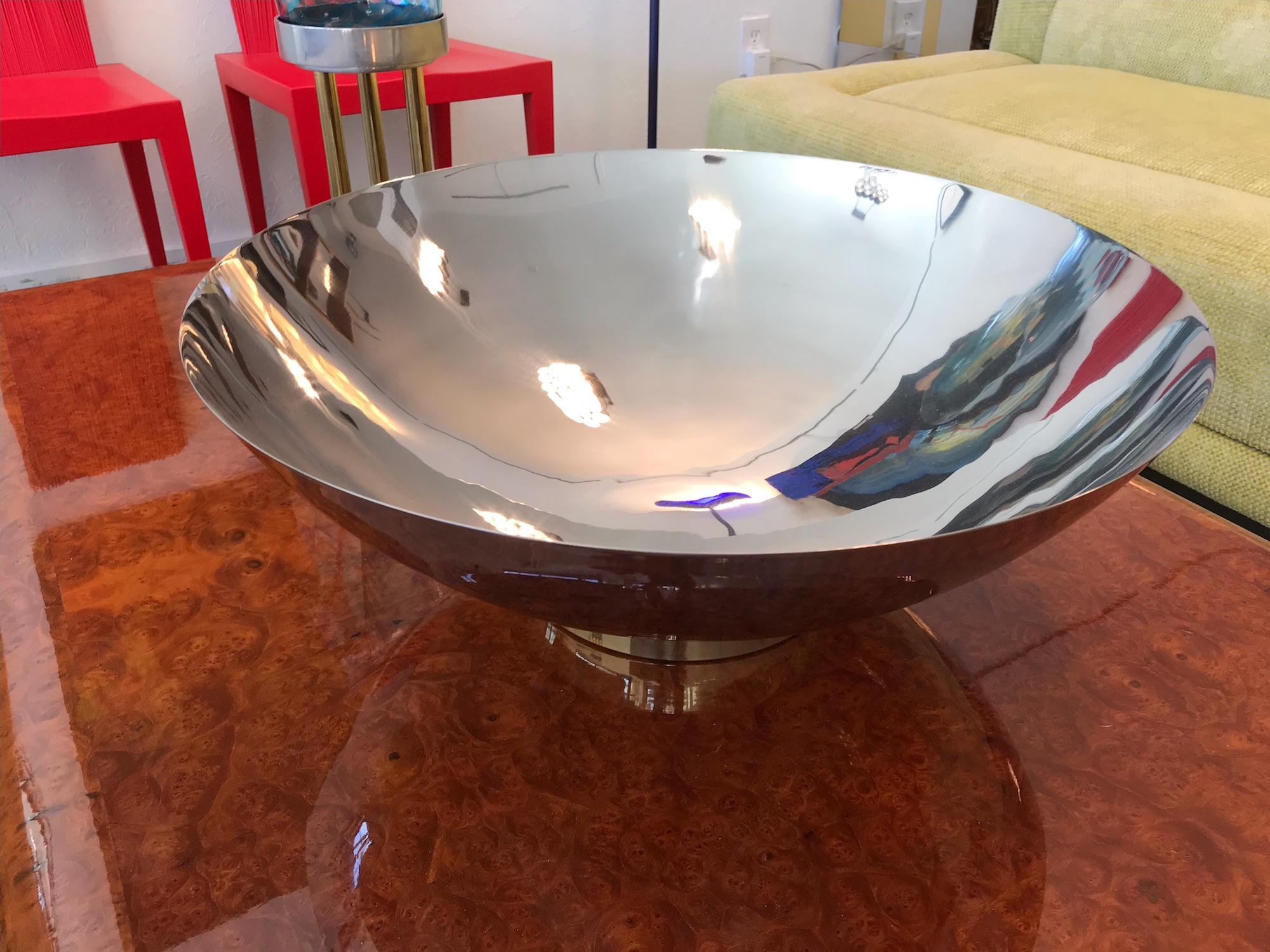 Modern Mirror Polished Chrome and Brass Centerpiece Bowl Art Deco Machine Age In Good Condition For Sale In Fort Lauderdale, FL