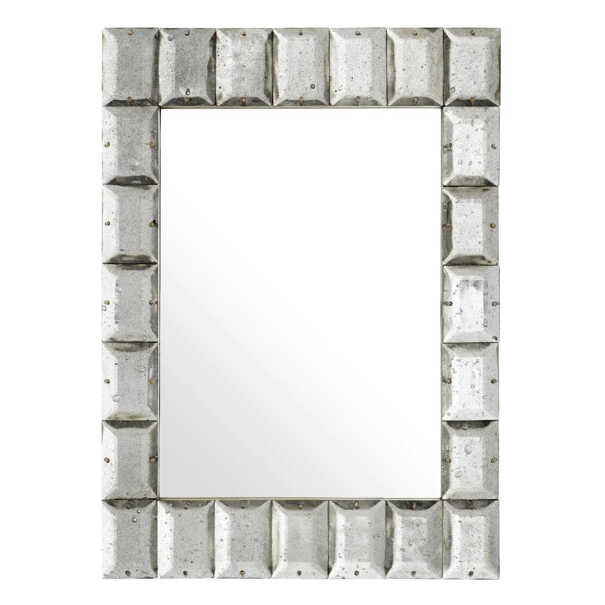 Français Miroir moderne avec finition en laiton vintage et verre artisanal. en vente