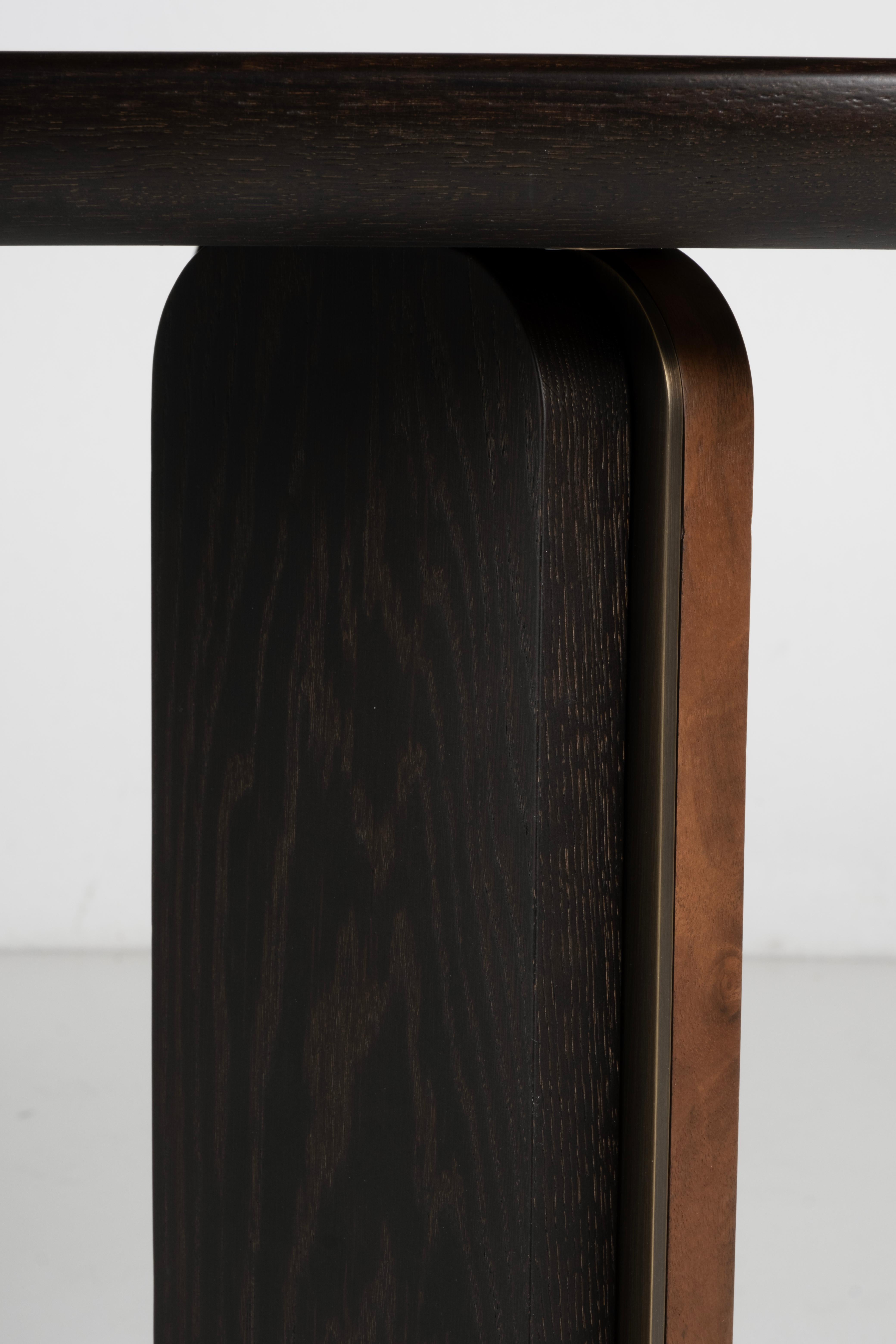 Moderner Mismatch-Schreibtisch aus Eiche, Nussbaum, Wurzelholz, Messing, handgefertigt in Portugal von Greenapple (Handgefertigt) im Angebot