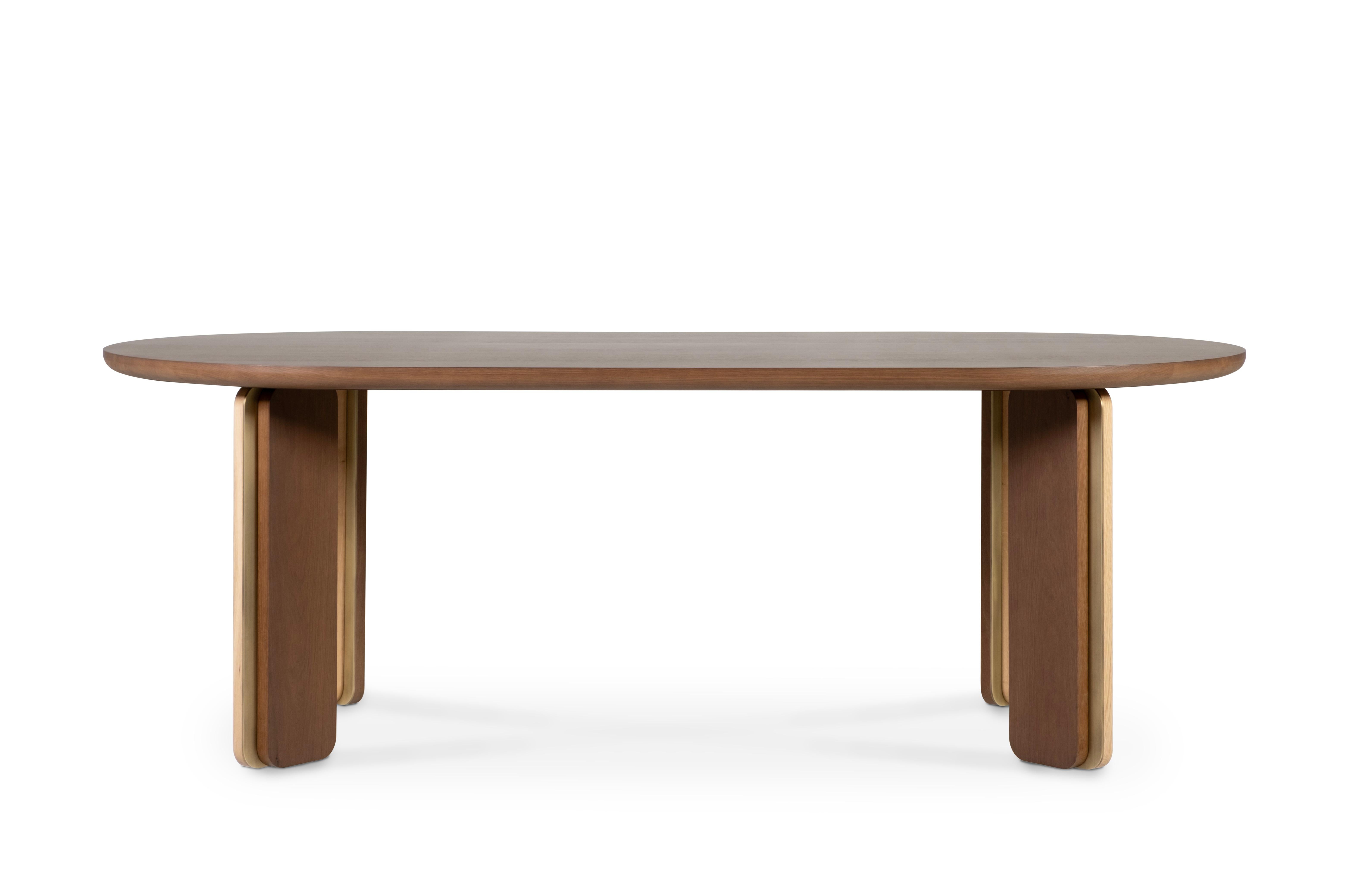 Moderno Tavolo da pranzo moderno, Oak massiccio, ottone fatto a mano da Greenapple in vendita