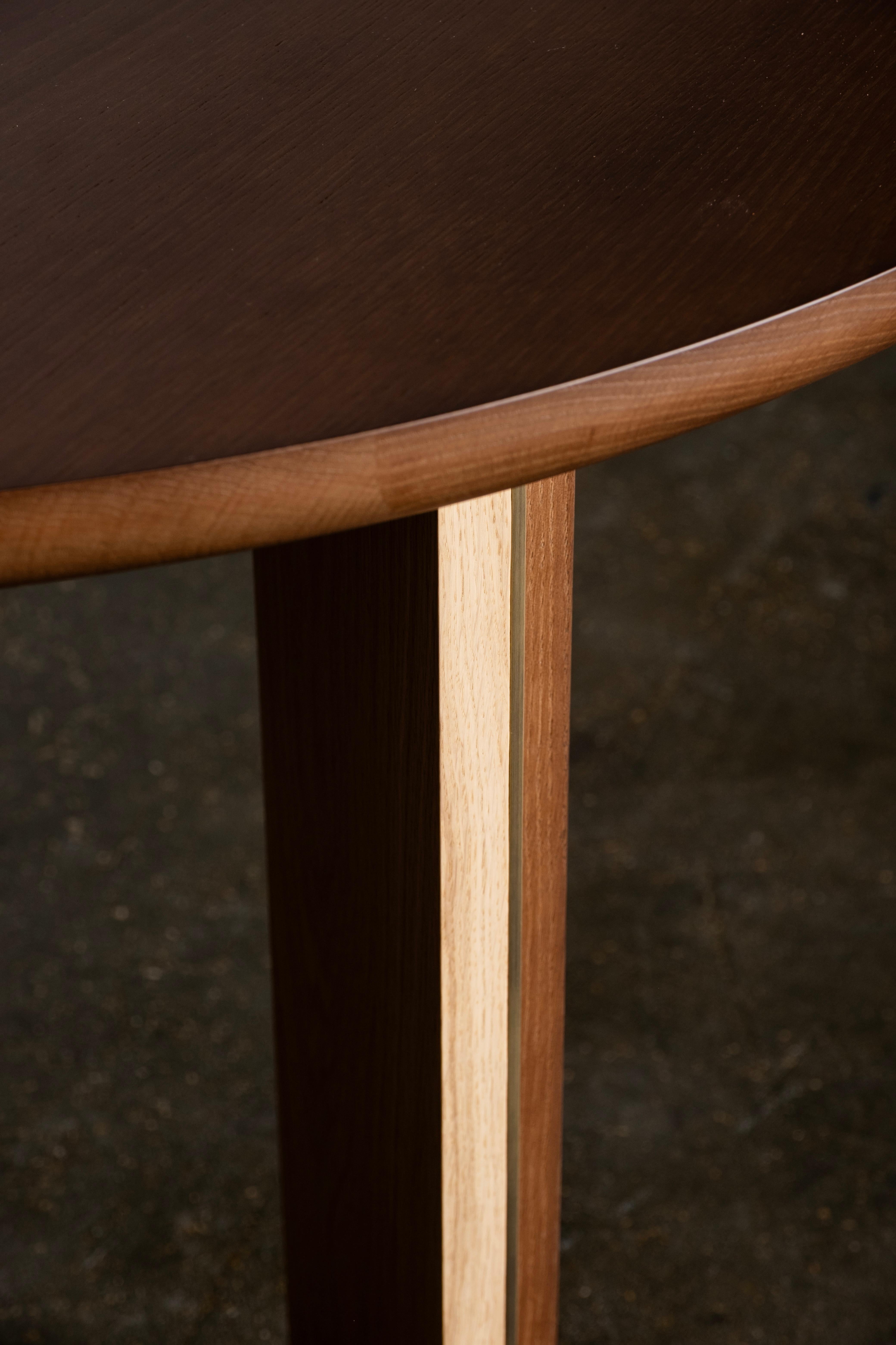 Ottone Tavolo da pranzo moderno, Oak massiccio, ottone fatto a mano da Greenapple in vendita