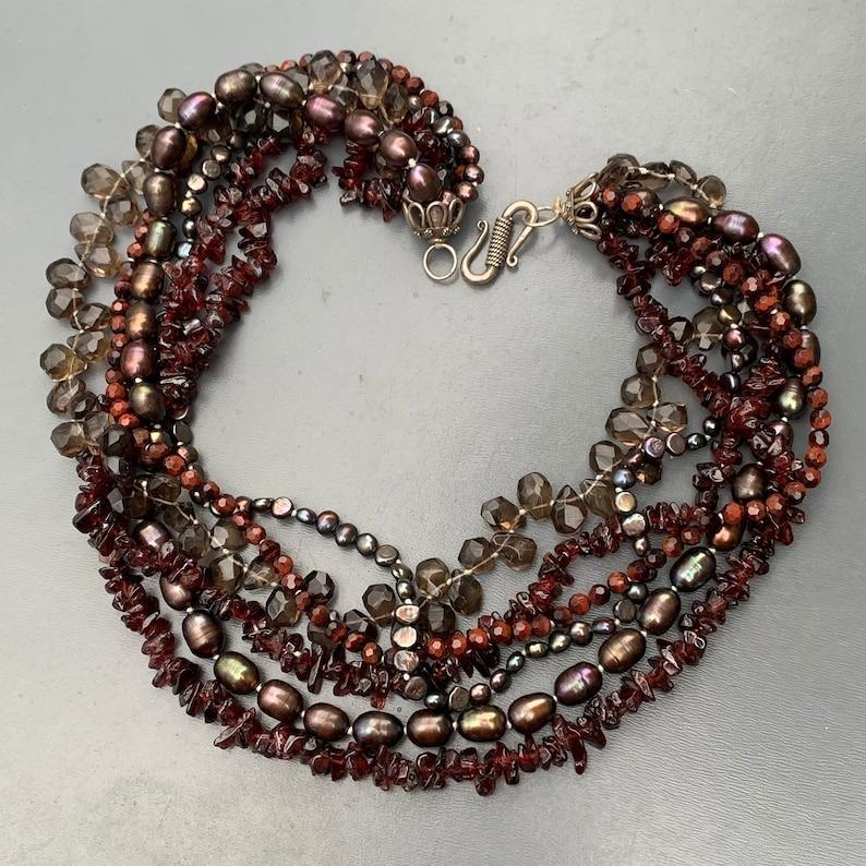 Collana Torsade moderna/modulare in argento con pietre e perle reali In condizioni buone in vendita a Monroe Township, NJ