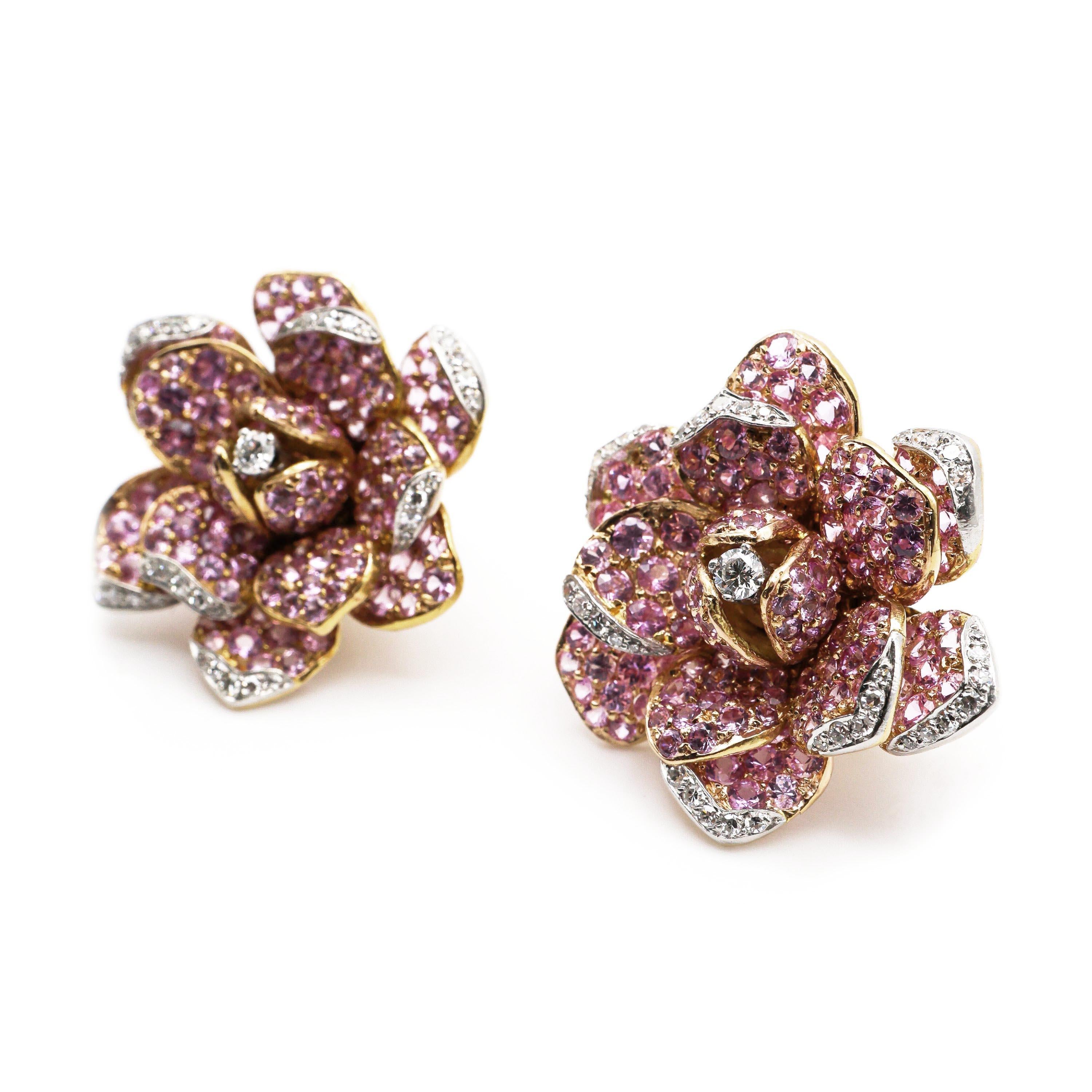 Moderno Conjunto de Broche y Pendientes Moira Rosa de Zafiro Rosa y Diamante en Oro y Plata en venta 3