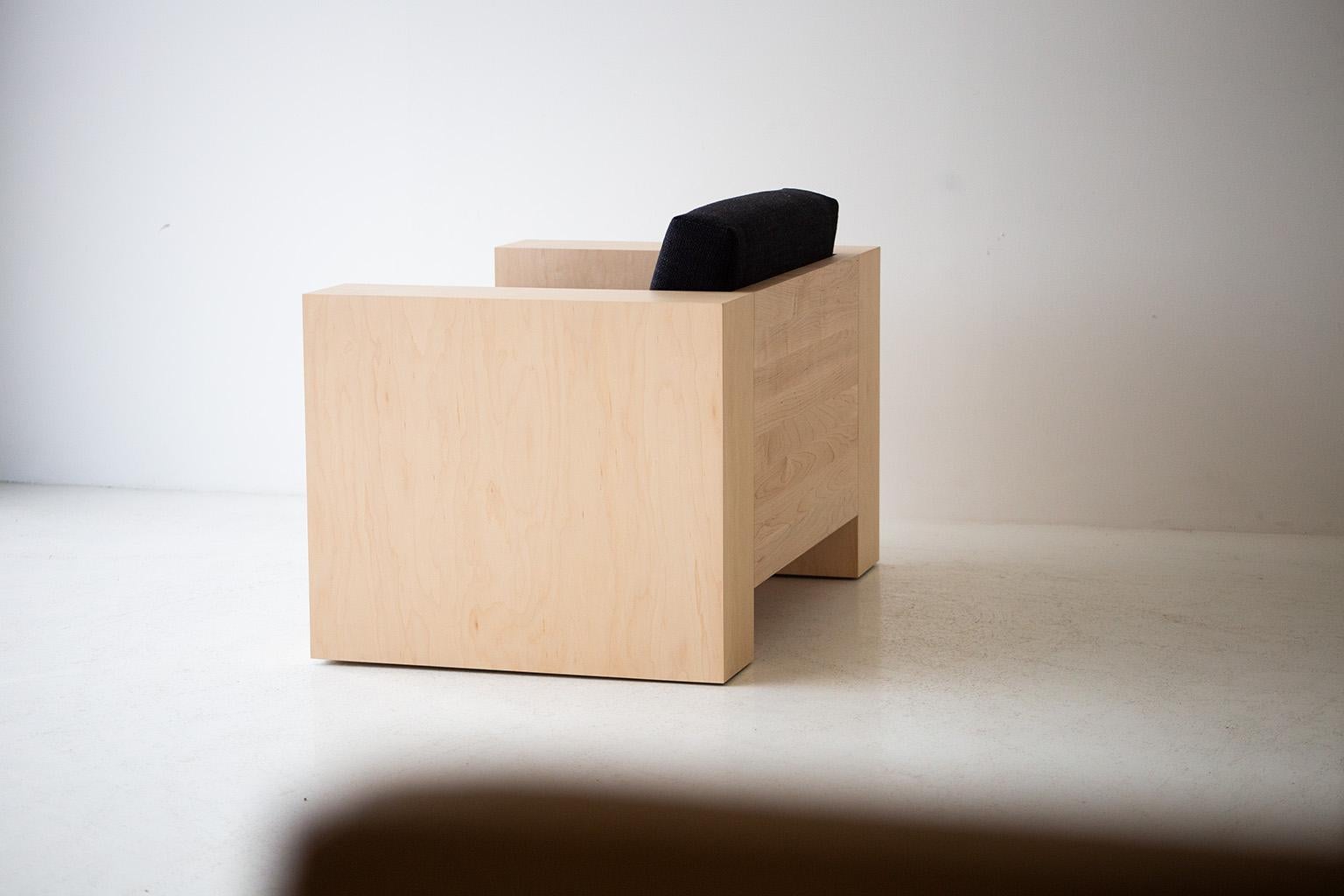 Bertu Loungesessel, Mondo Modern Loungesessel, Ahorn, Schwarz, gepolstert (21. Jahrhundert und zeitgenössisch) im Angebot