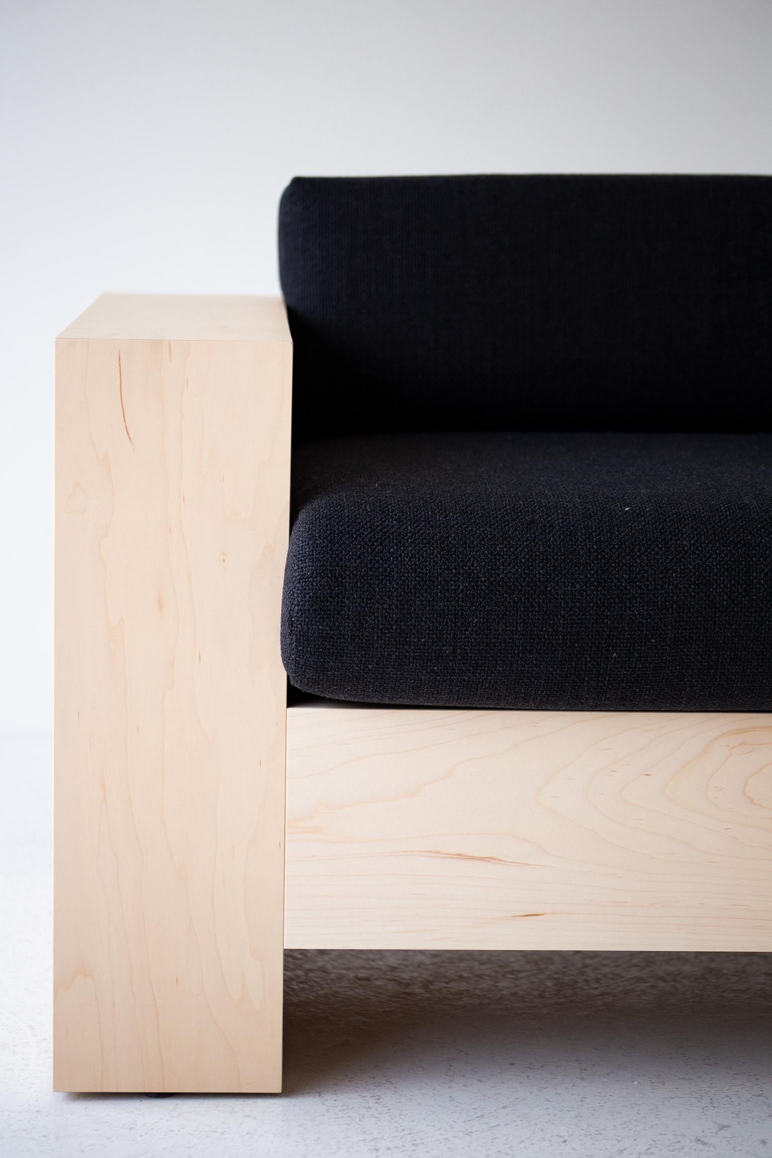 Bertu Loungesessel, Mondo Modern Loungesessel, Ahorn, Schwarz, gepolstert (Ahornholz) im Angebot