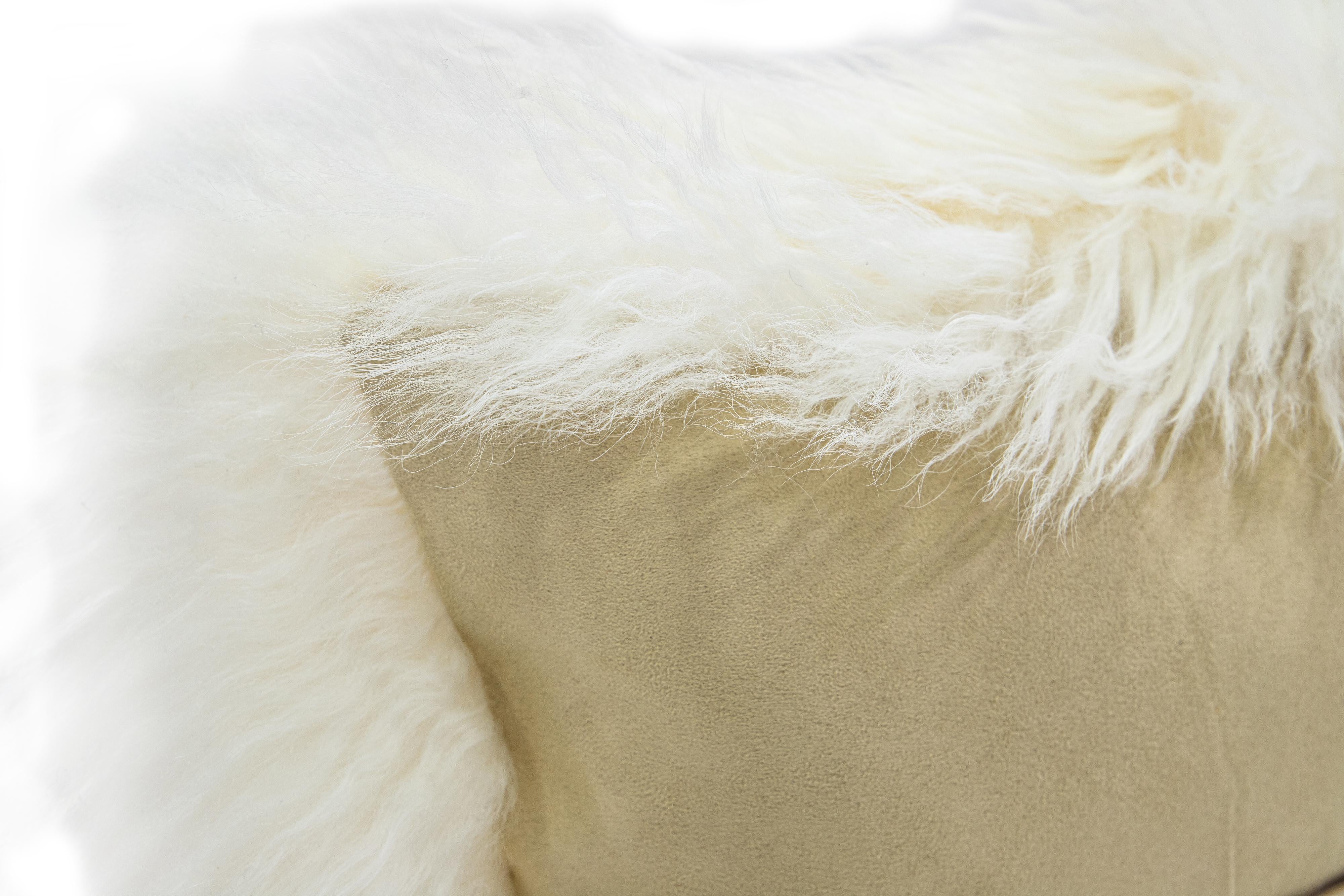 Enhance your home decor with the Modern Mongolian Lamb Fur Single Side Pillow. Designed with meticulous care and crafted from luxurious materials, this hand-made 12