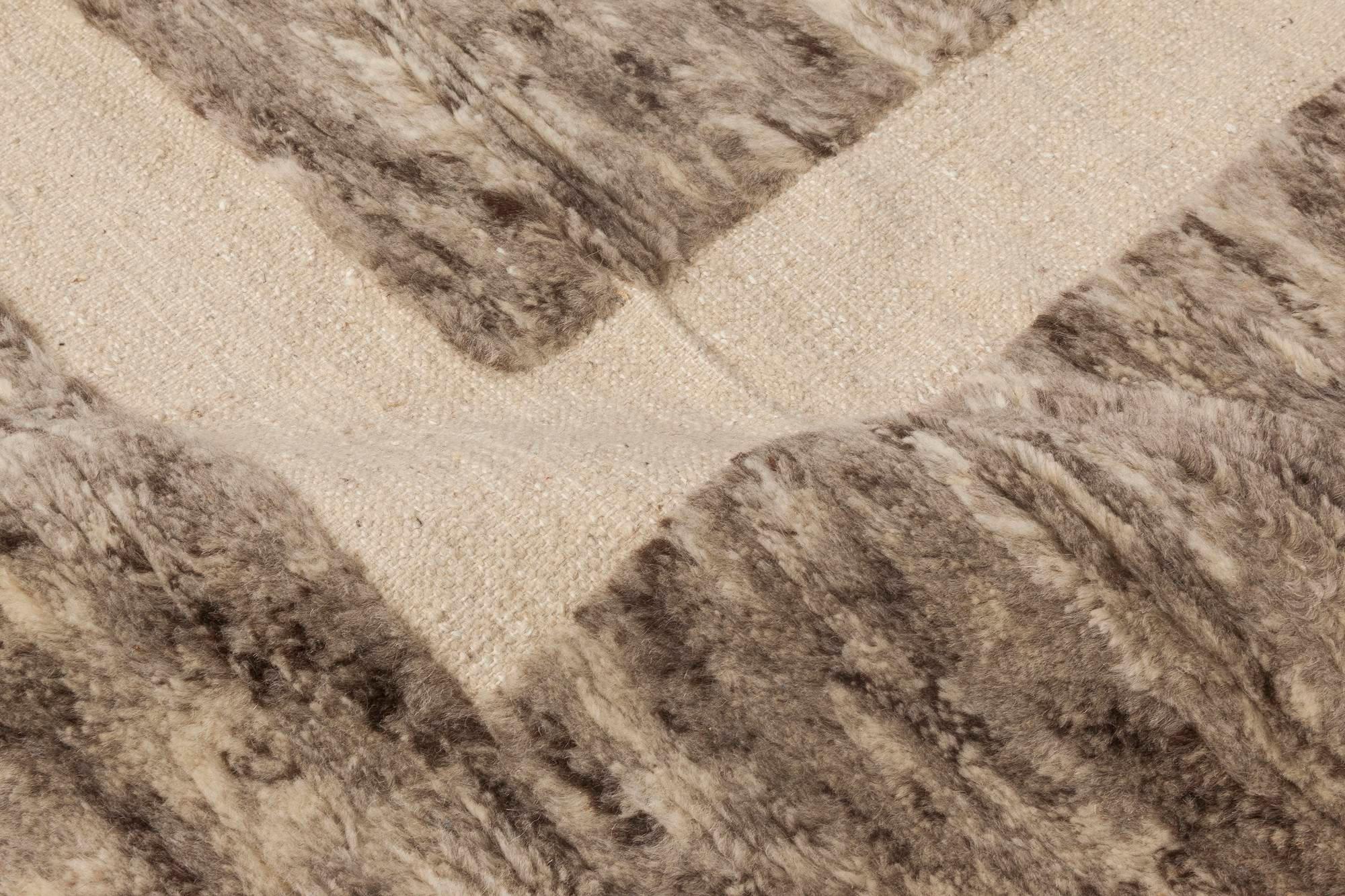 Modern monumental geometric handmade rug by Doris Leslie Blau
Size: 14'0