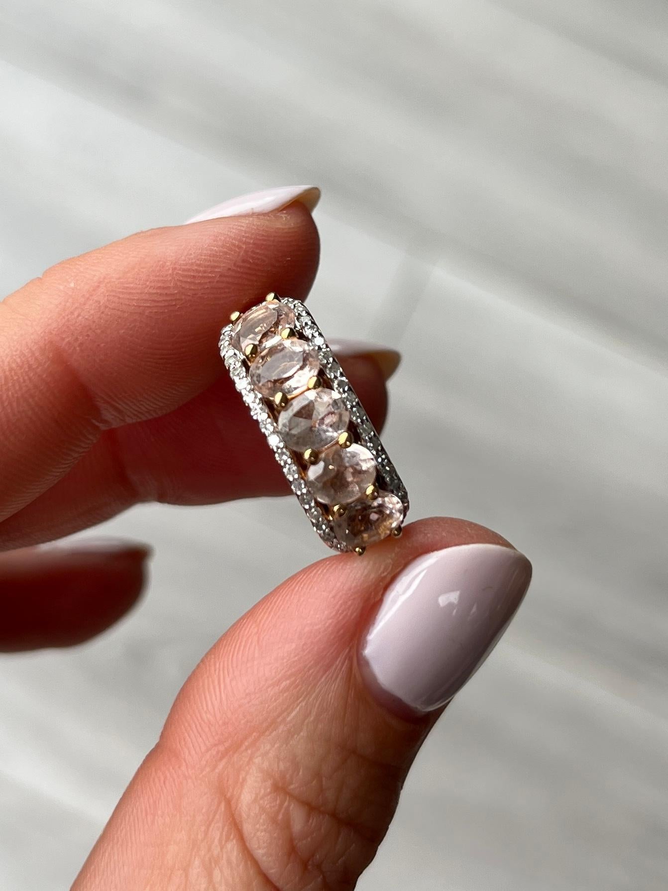 Modern Morganite and Diamond 9 Carat Gold Five Stone Ring For Sale 1