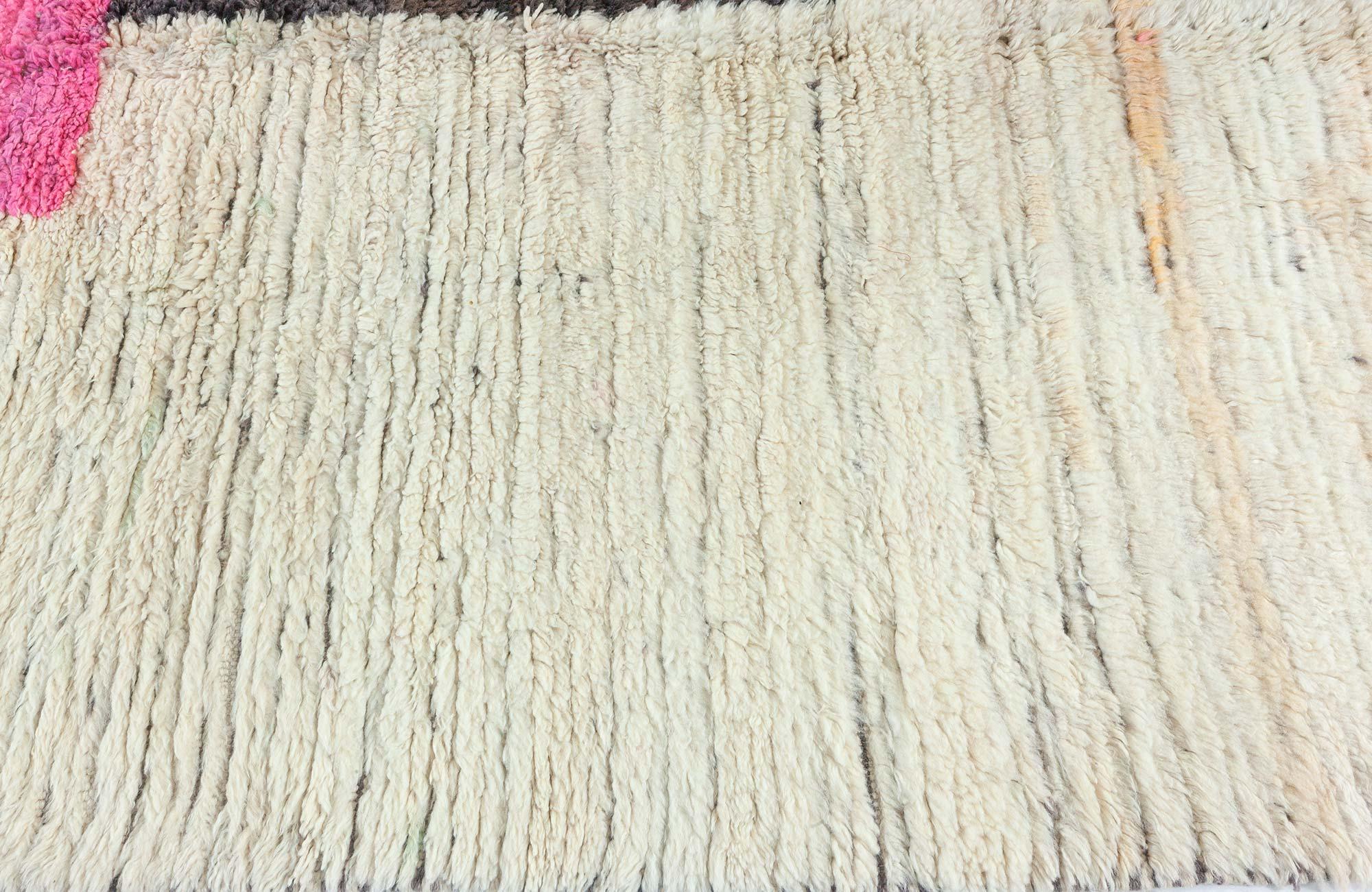 Tapis moderne marocain abstrait en laine fait à la main par Doris Leslie Blau Neuf - En vente à New York, NY