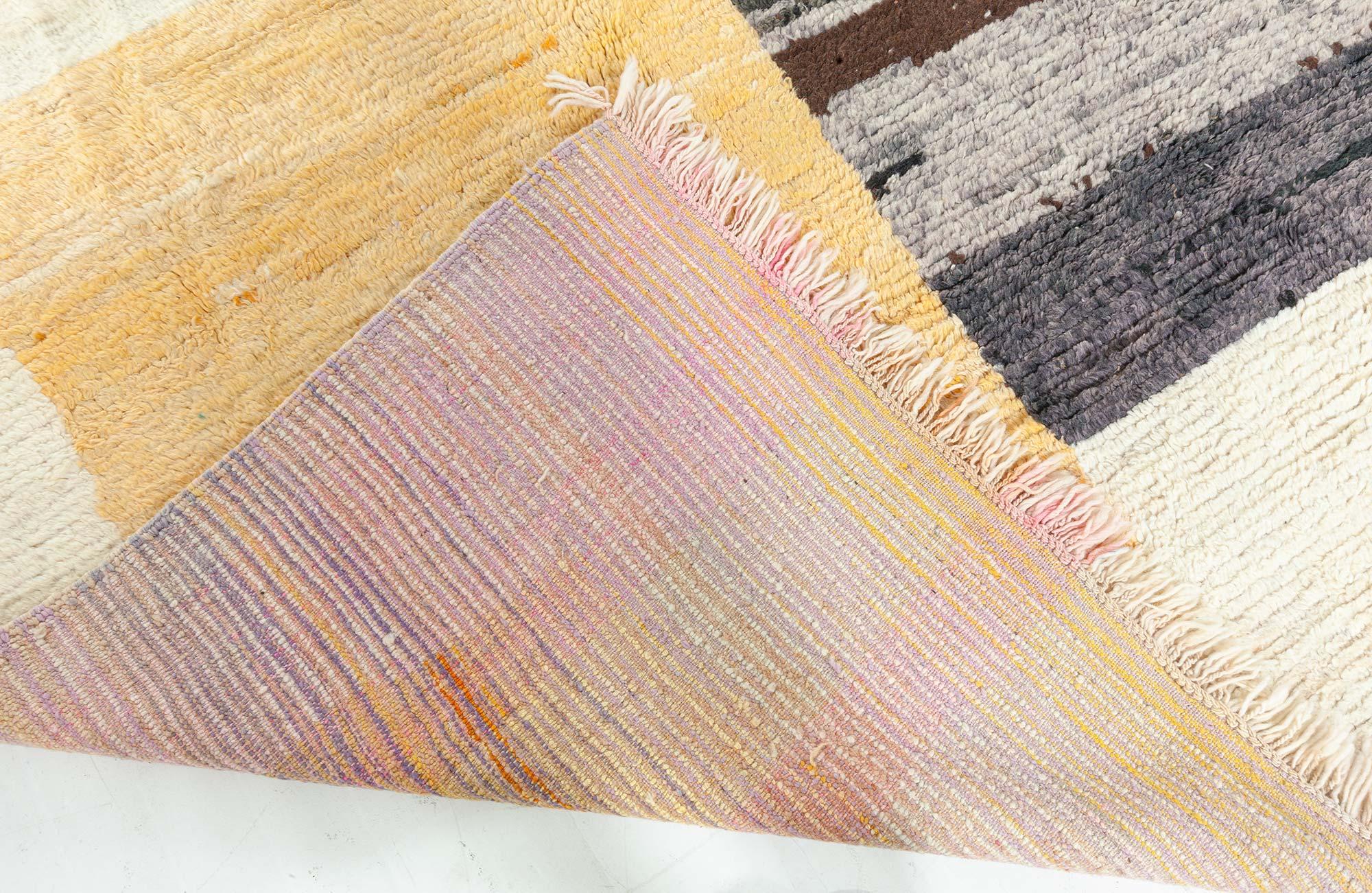 Alfombra moderna marroquí abstracta de lana hecha a mano por Doris Leslie Blau en venta 1