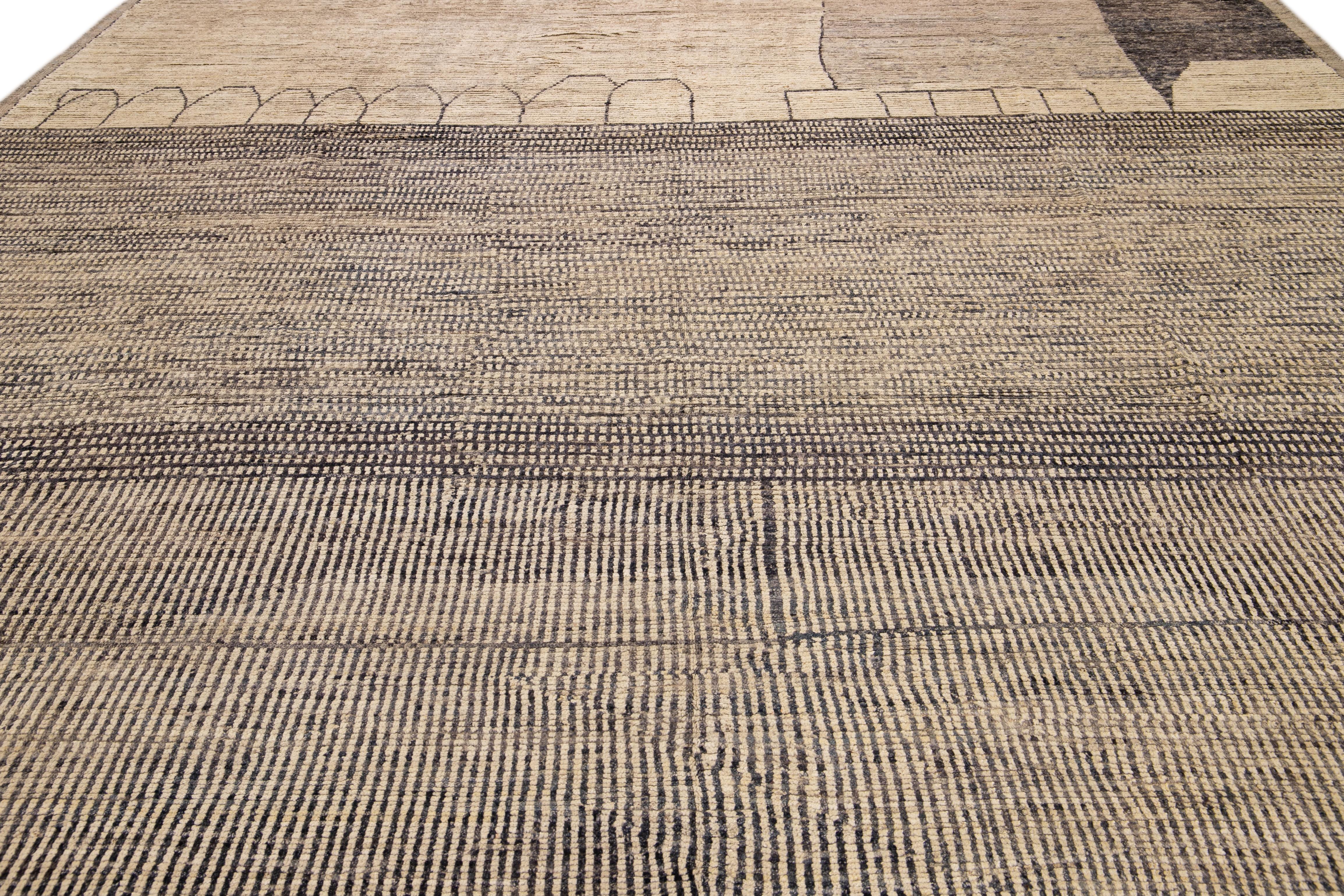 Bohème Tapis carré en laine beige de style bohème moderne marocain, fait à la main en vente