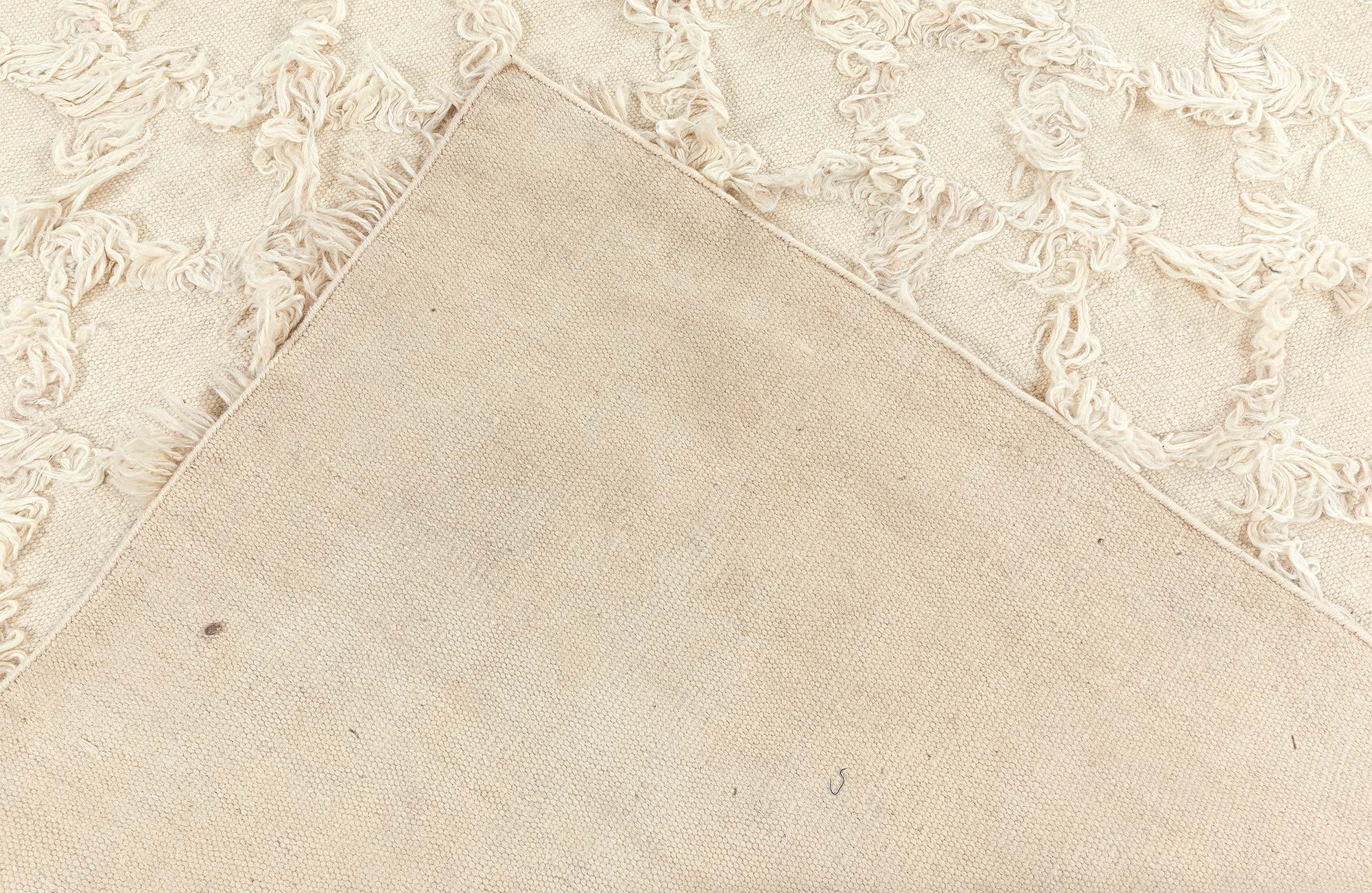 XXIe siècle et contemporain Tapis marocain moderne en laine tissée à plat à motifs de diamants par Doris Leslie Blau en vente