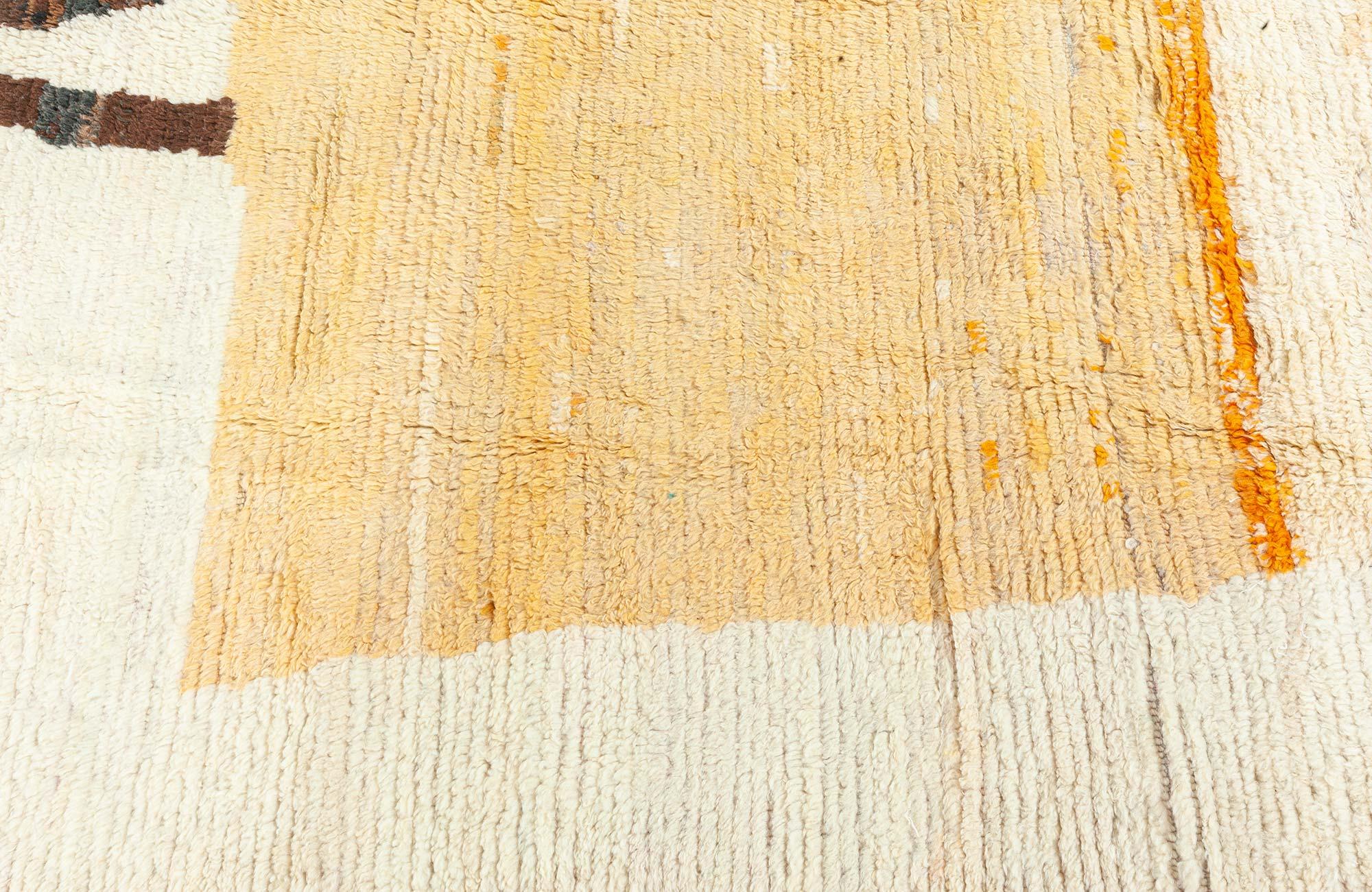 Tribale Tappeto moderno marocchino in lana annodato a mano di Doris Leslie Blau in vendita