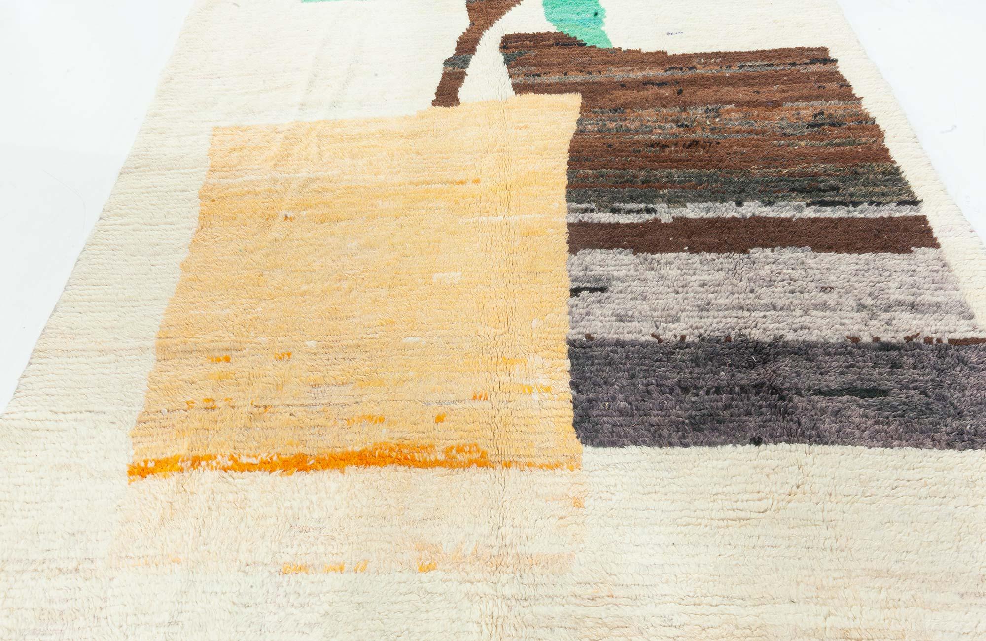 Marocchino Tappeto moderno marocchino in lana annodato a mano di Doris Leslie Blau in vendita