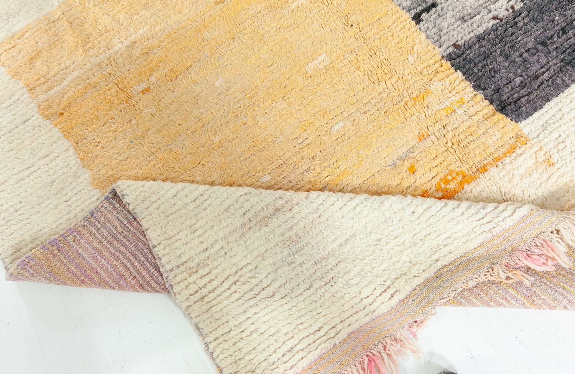 Lana Tappeto moderno marocchino in lana annodato a mano di Doris Leslie Blau in vendita