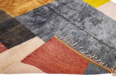 Tapis moderne marocain en laine multicolore abstrait fait à la main