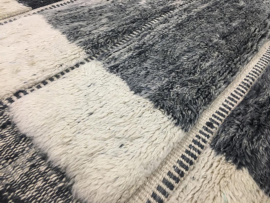 Each of our Moroccan Beni rugs is a one-of-a-kind piece, with its own story and history. The weavers who create these beautiful textiles are part of a centuries-old tradition passed down from mother to daughter. The making of a Beni rug is truly an