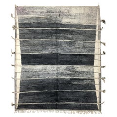Modern Moroccan Mid Century Deco Ivory Gray's Area Rug by Silk Road Rug Inc.