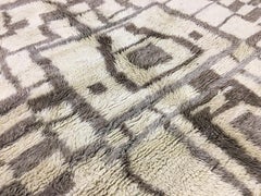 Modern Moroccan Mid Century Ivory Brown Rug by Silk Road Rug Inc.