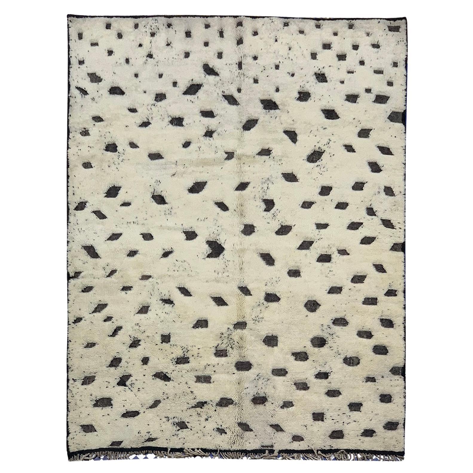 Modern Moroccan Mid Century Ivory Gray & Black Area Rug by Silk Road Rug Inc