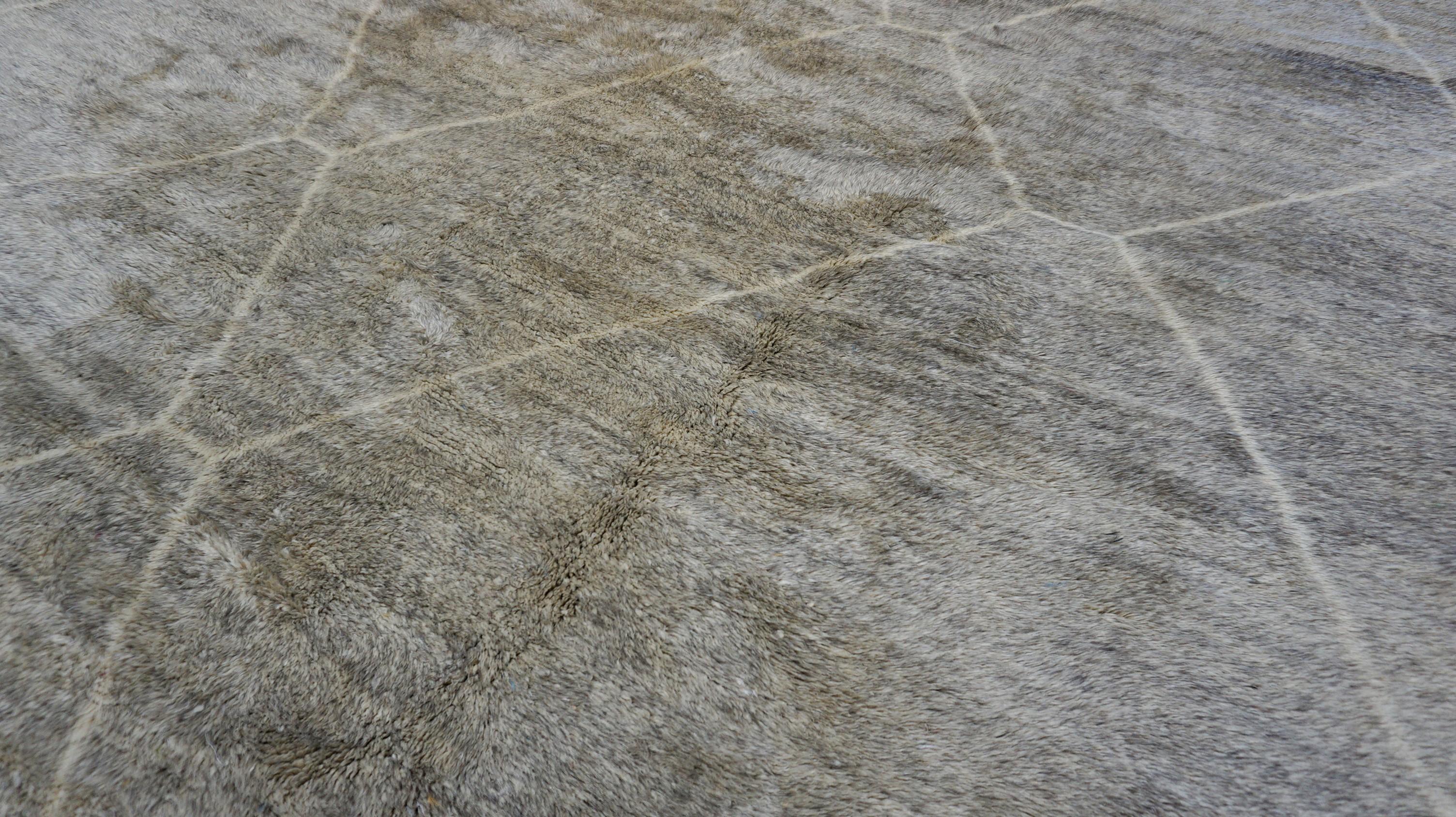 Bohémien Tappeto moderno in lana a reticolo diamantato Moroccan Mink 10'6''x15' in vendita