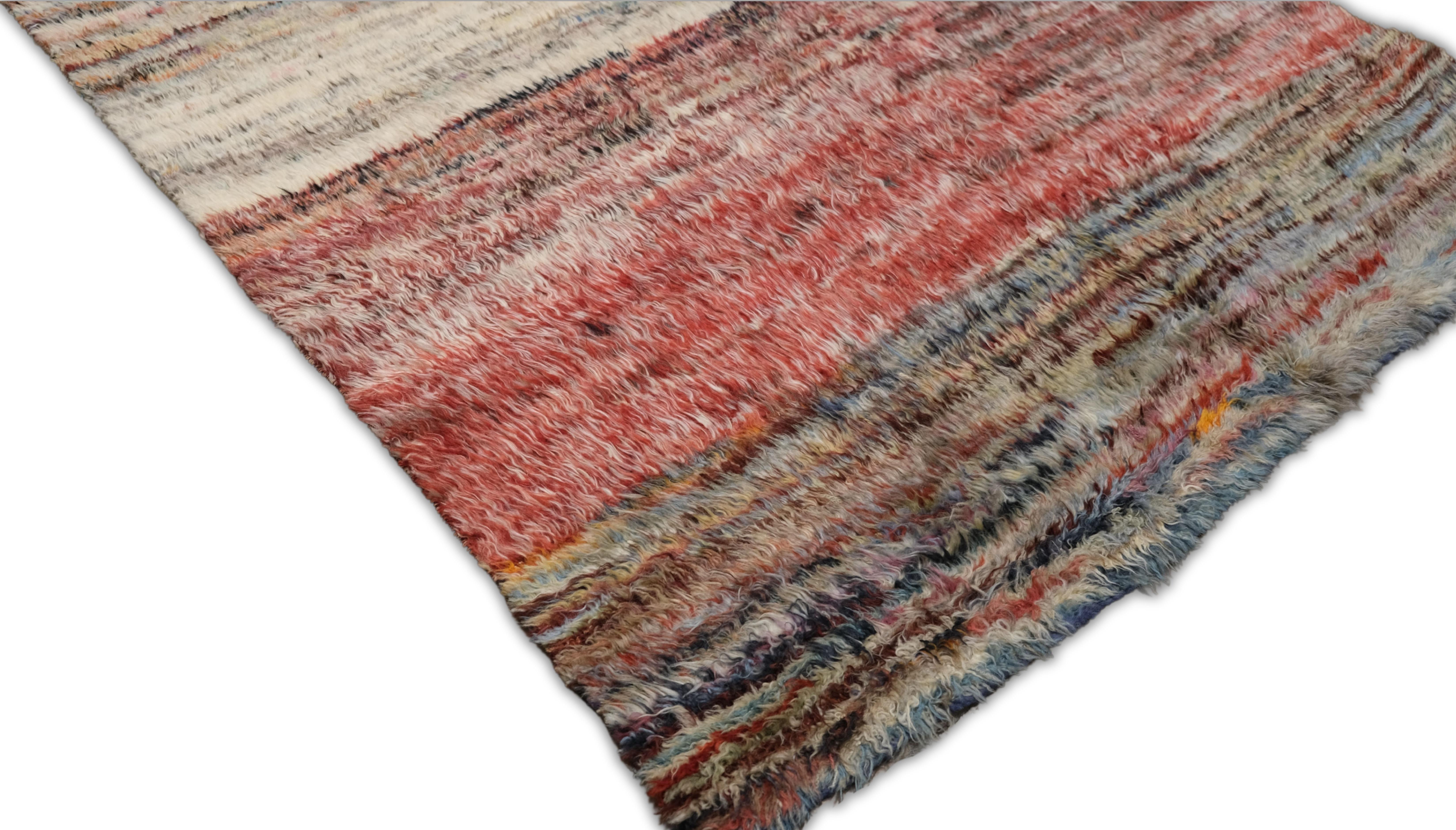 Moderner marokkanischer Muti-farbener gestreifter Wollteppich 5'6''x8'5'' (Böhmisch) im Angebot