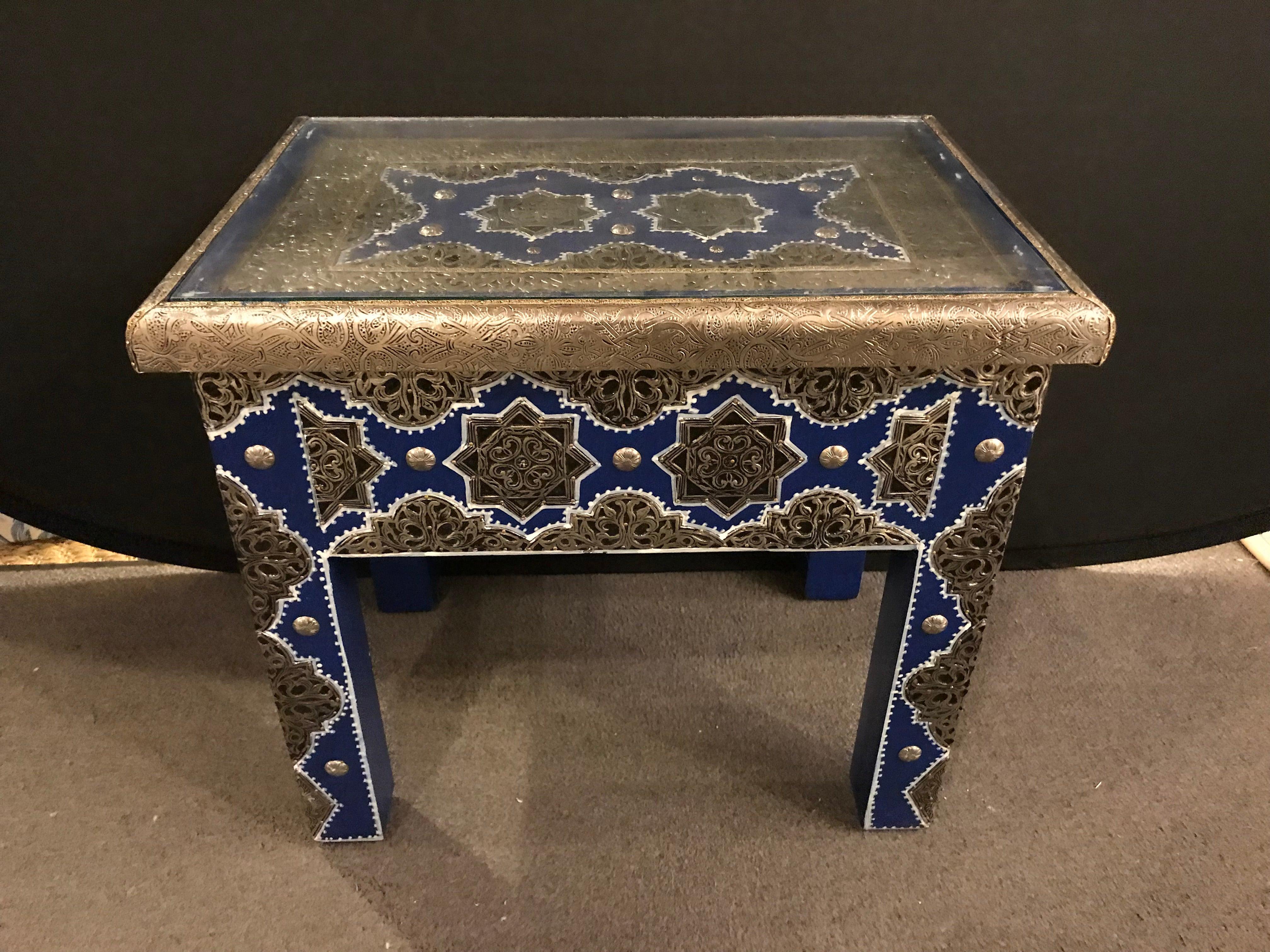 Pair of Modern Moroccan white brass inlaid wood end or side tables in blue Majorelle. Designed by master artisans, handcrafted using fine white brass and handprinted in blue Majorelle inspired by the legendary Yves Saint Laurent gardens in Marrakech