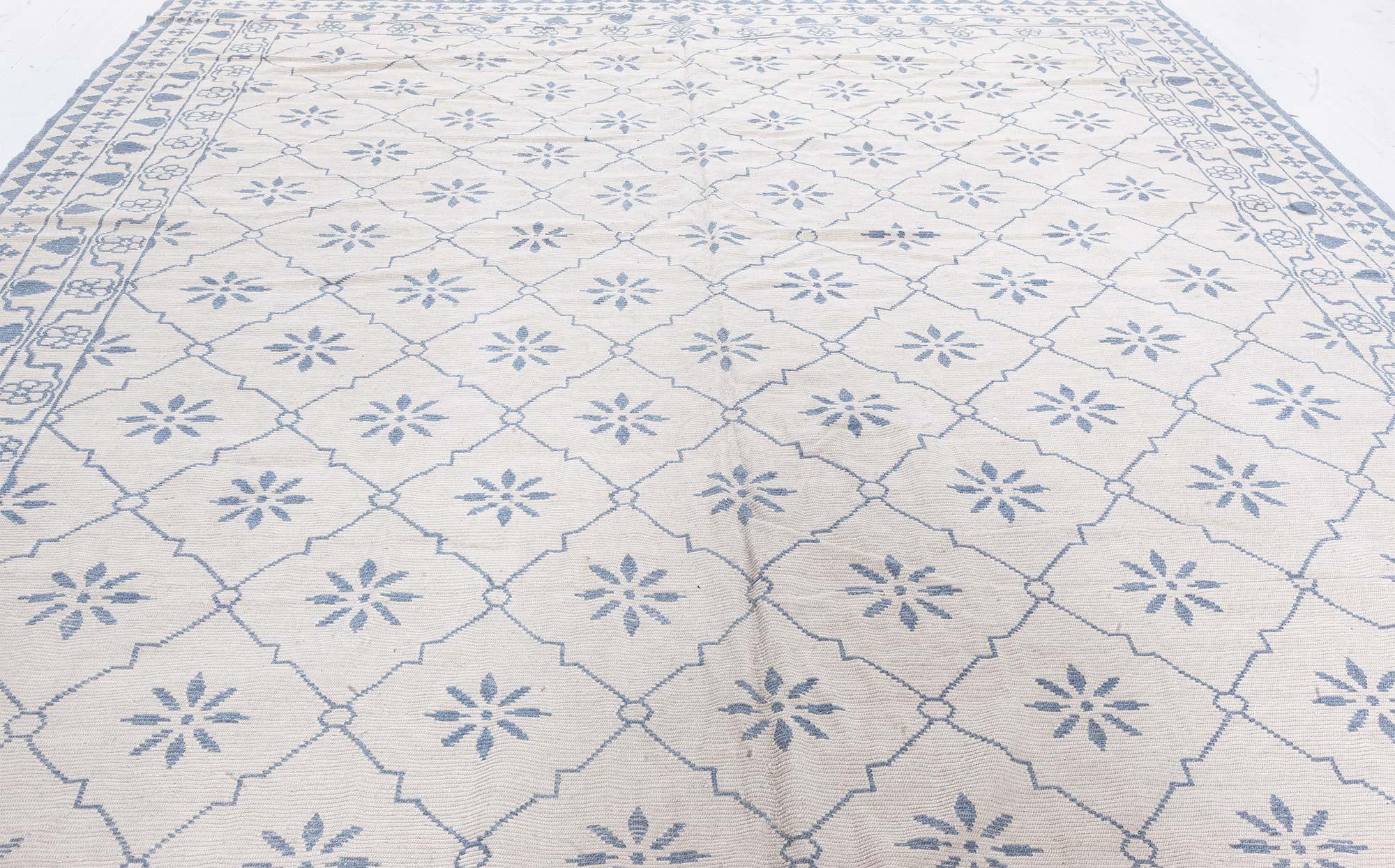 Modern Moroccan Hand-Knotted Wool Rug by Doris Leslie Blau In New Condition For Sale In New York, NY
