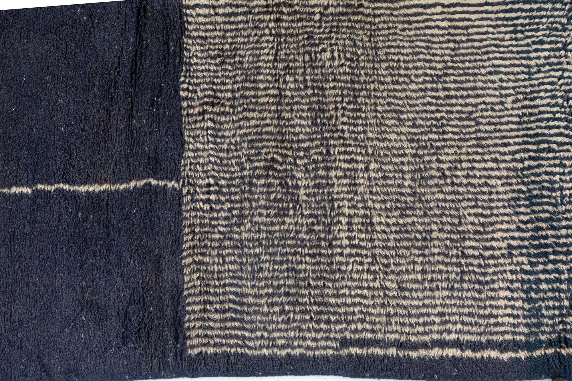 Alfombra marroquí moderna de Doris Leslie Blau Tejido a mano en venta