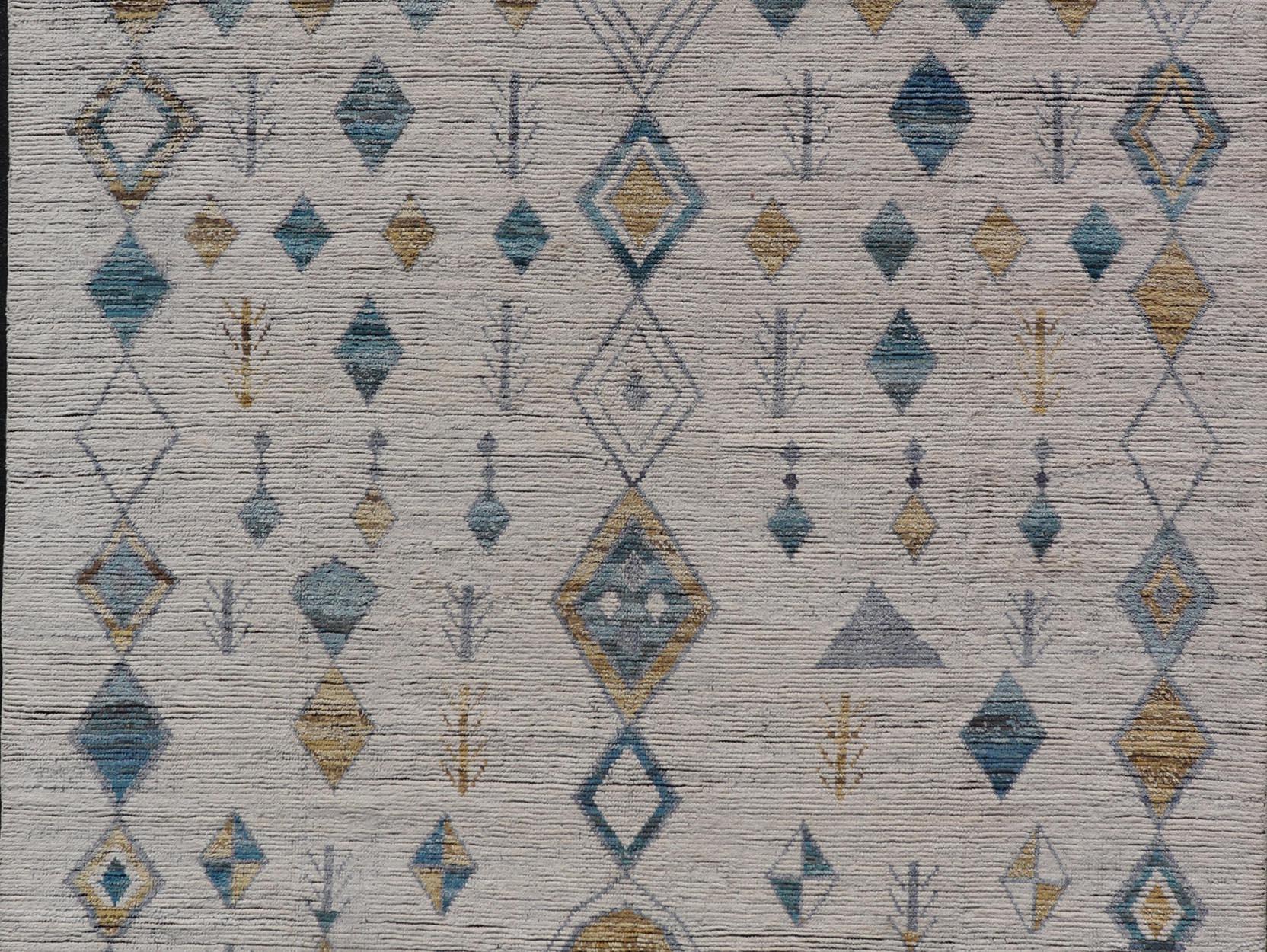 Modern Moroccan Rug in Wool with Sub-Geometric Tribal Diamond Design On Ivory  5