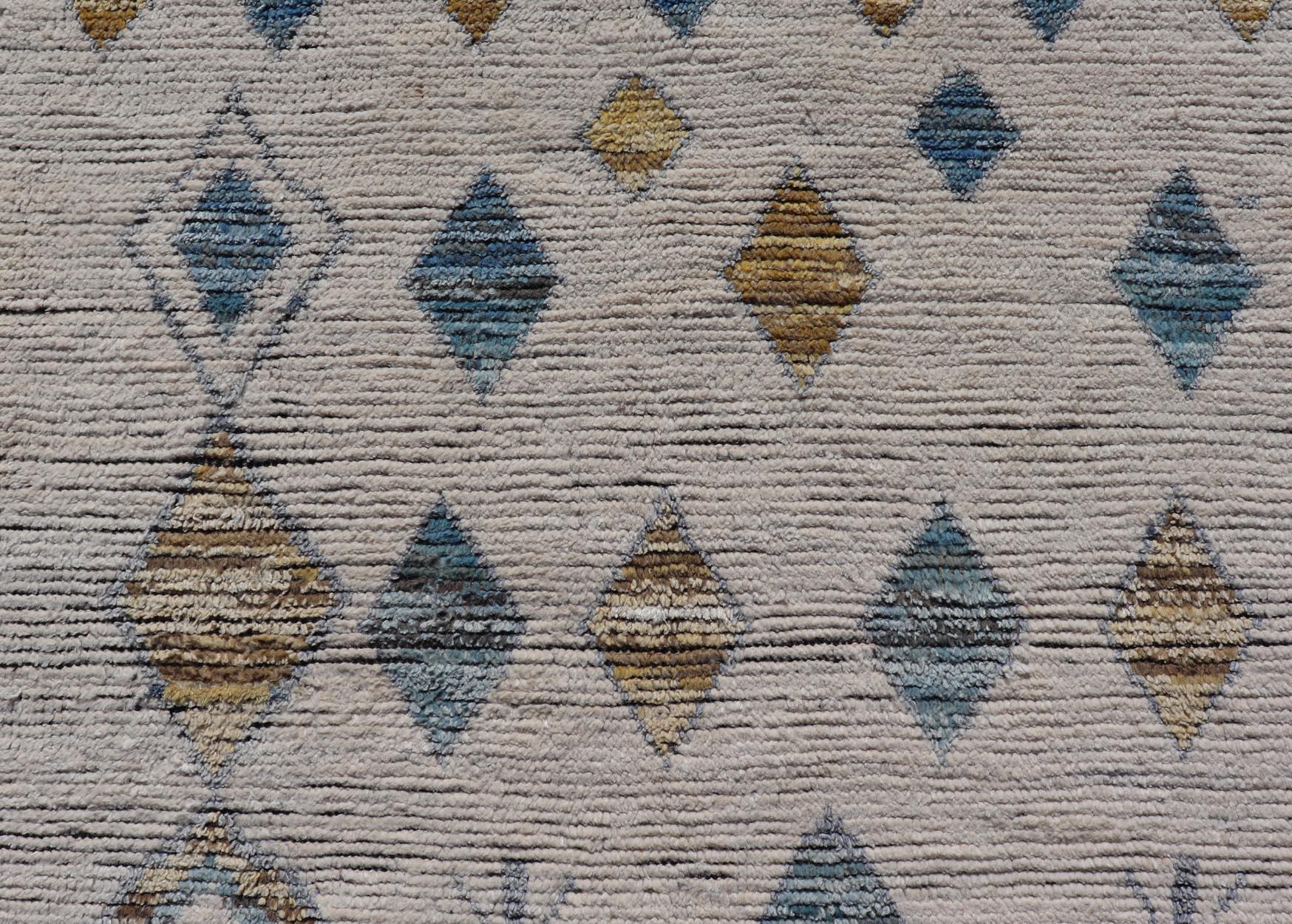 Modern Moroccan Rug in Wool with Sub-Geometric Tribal Diamond Design On Ivory  2