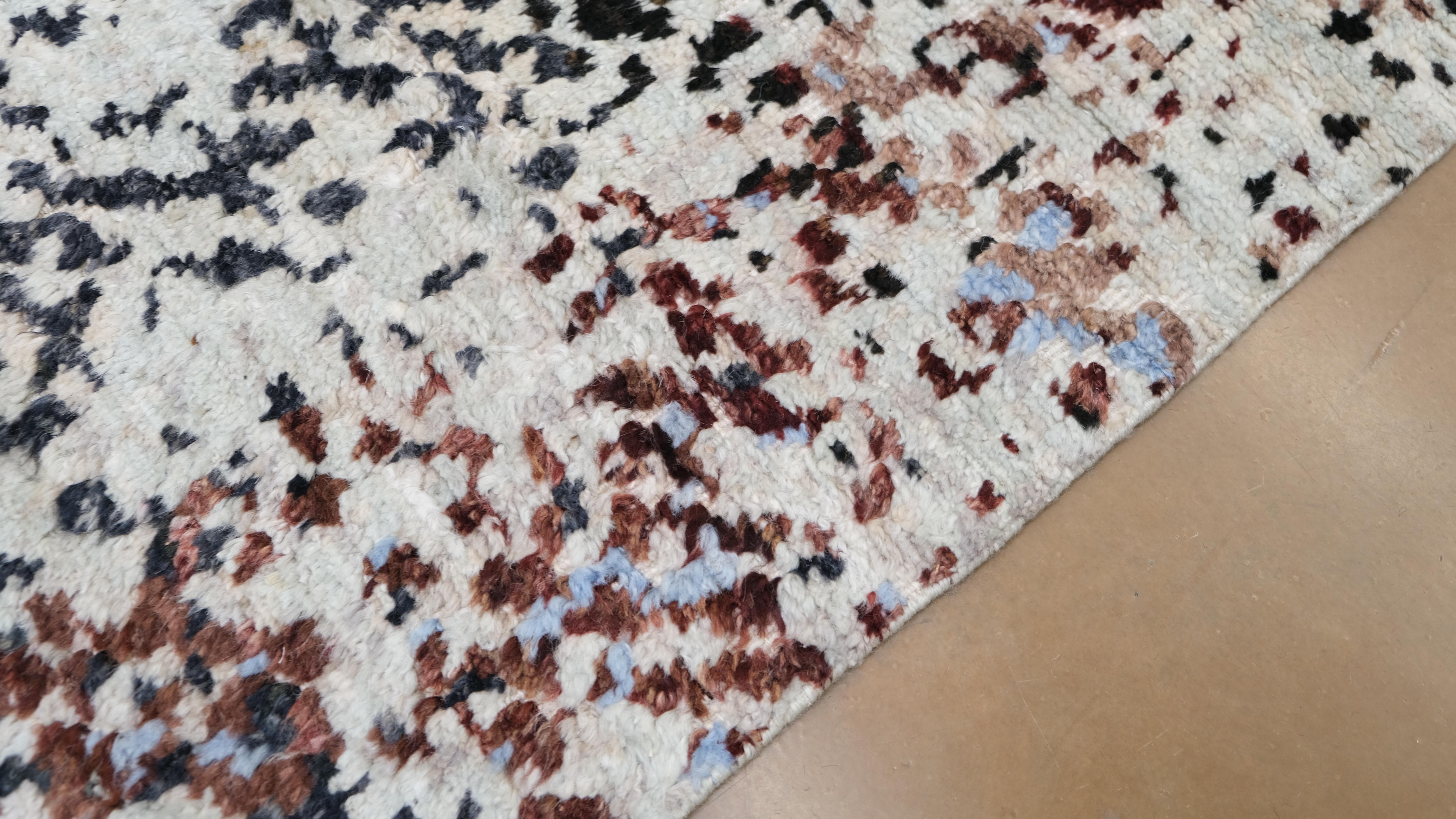 Pakistano Tappeto moderno in lana multicolore con bordo maculato marocchino 8'1''x9'7'' in vendita