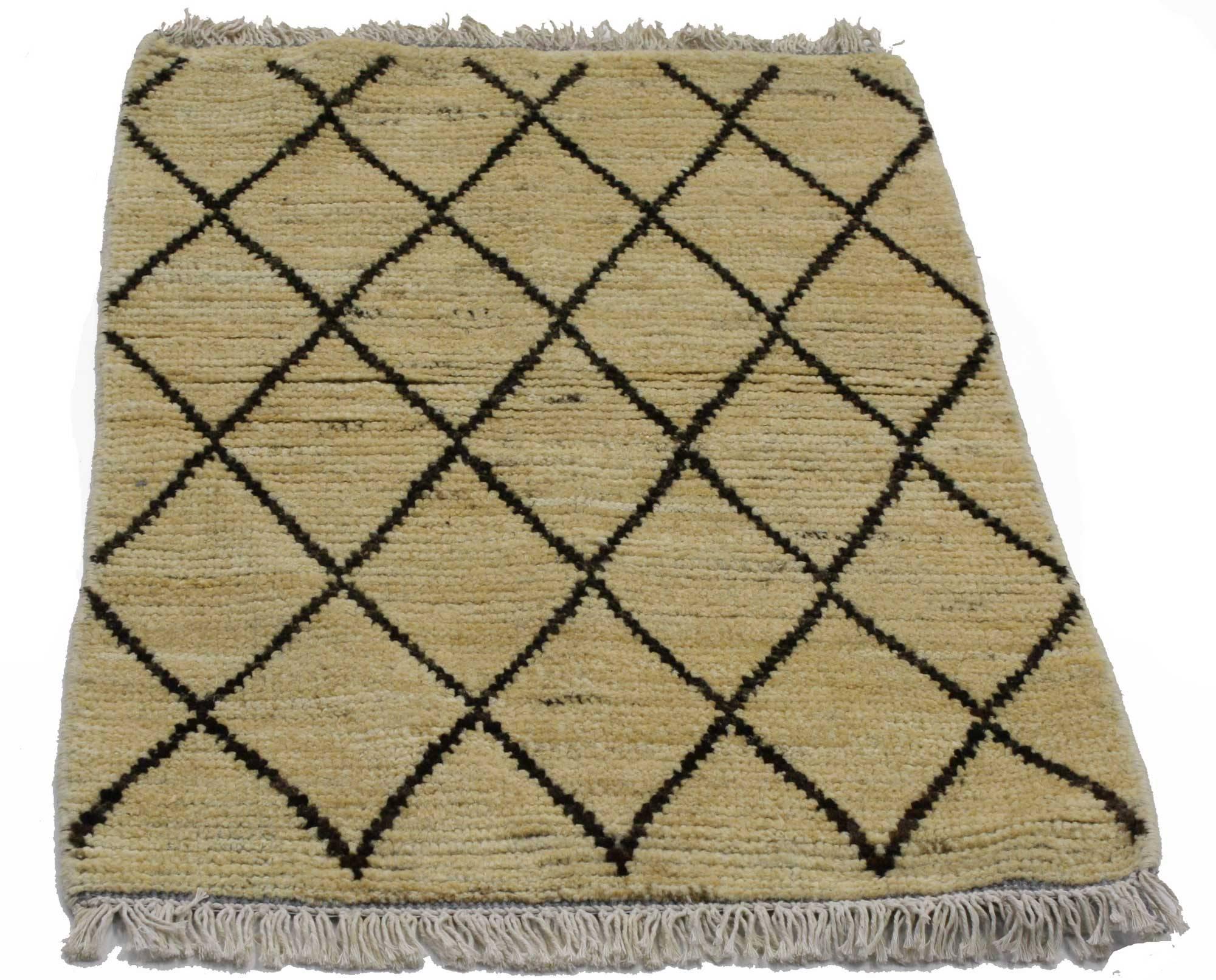 76717 Modern Moroccan Style Accent Rug. With its minimalist design aesthetic, this hand-knotted wool Moroccan style accent rug can harmonize disparate elements, bring soothing serenity while adding texture and depth to a space. This is a wonderful
