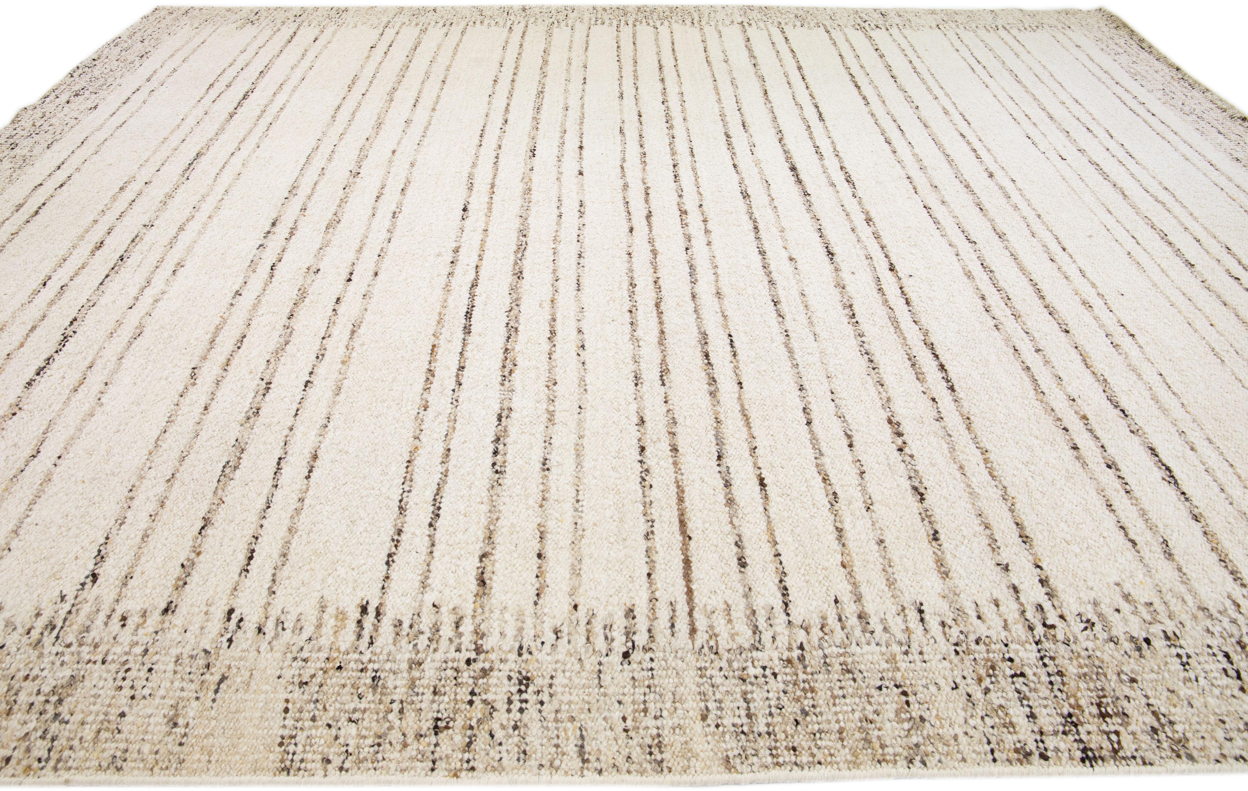 Modern Moroccan Style Beige Handmade Oversize Wool Rug With Stripe Motif In New Condition For Sale In Norwalk, CT