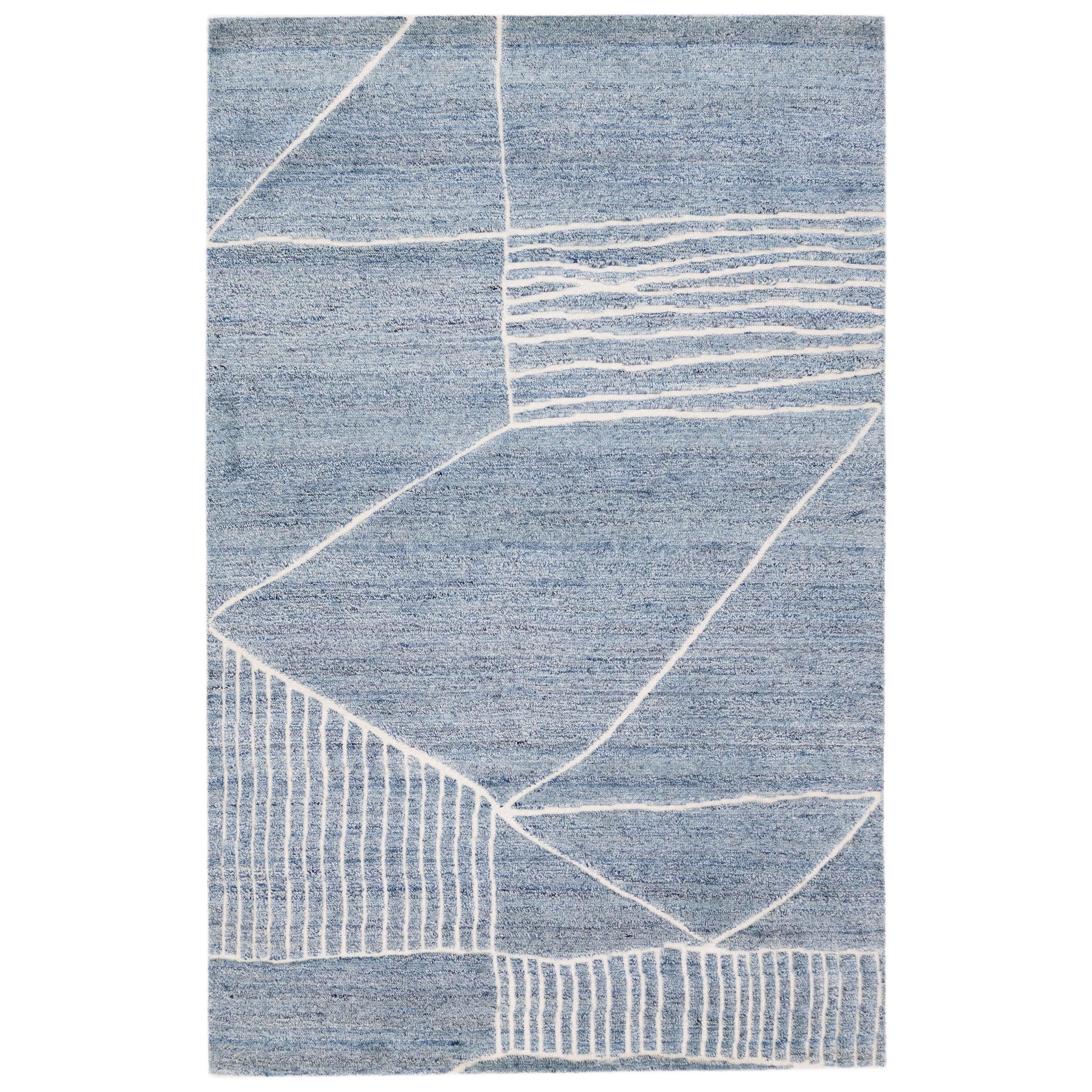 Tappeto in lana blu fatto a mano in stile marocchino moderno con motivo geometrico di Apadana