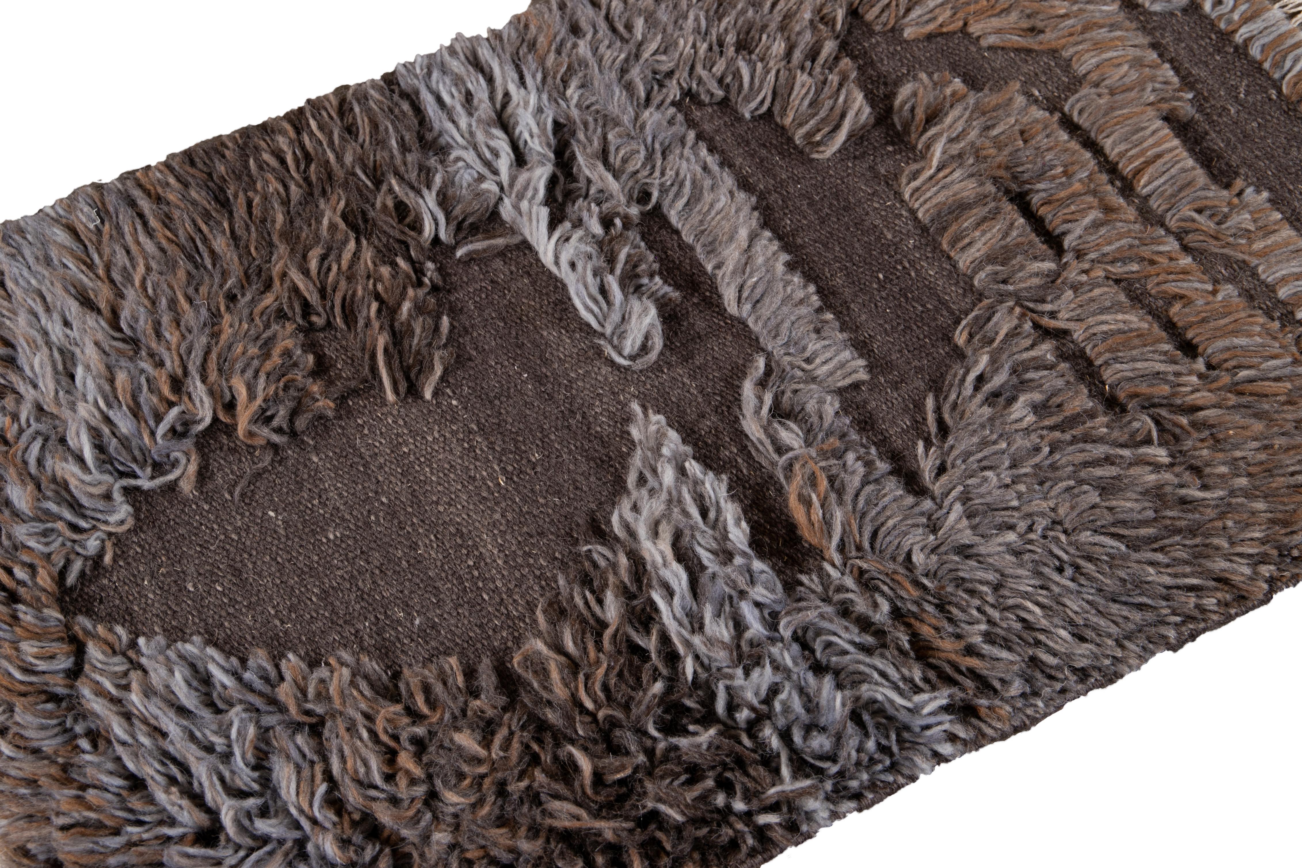 Apadana's Modern Moroccan Style wool custom rug. Custom sizes and colors made-to-order. 

Material: Wool 
Techniques: Hand-Knotted
Style: Berber Moroccan
Lead time: Approx. 15-16 wks available 
Colors: As shown, other custom colors are