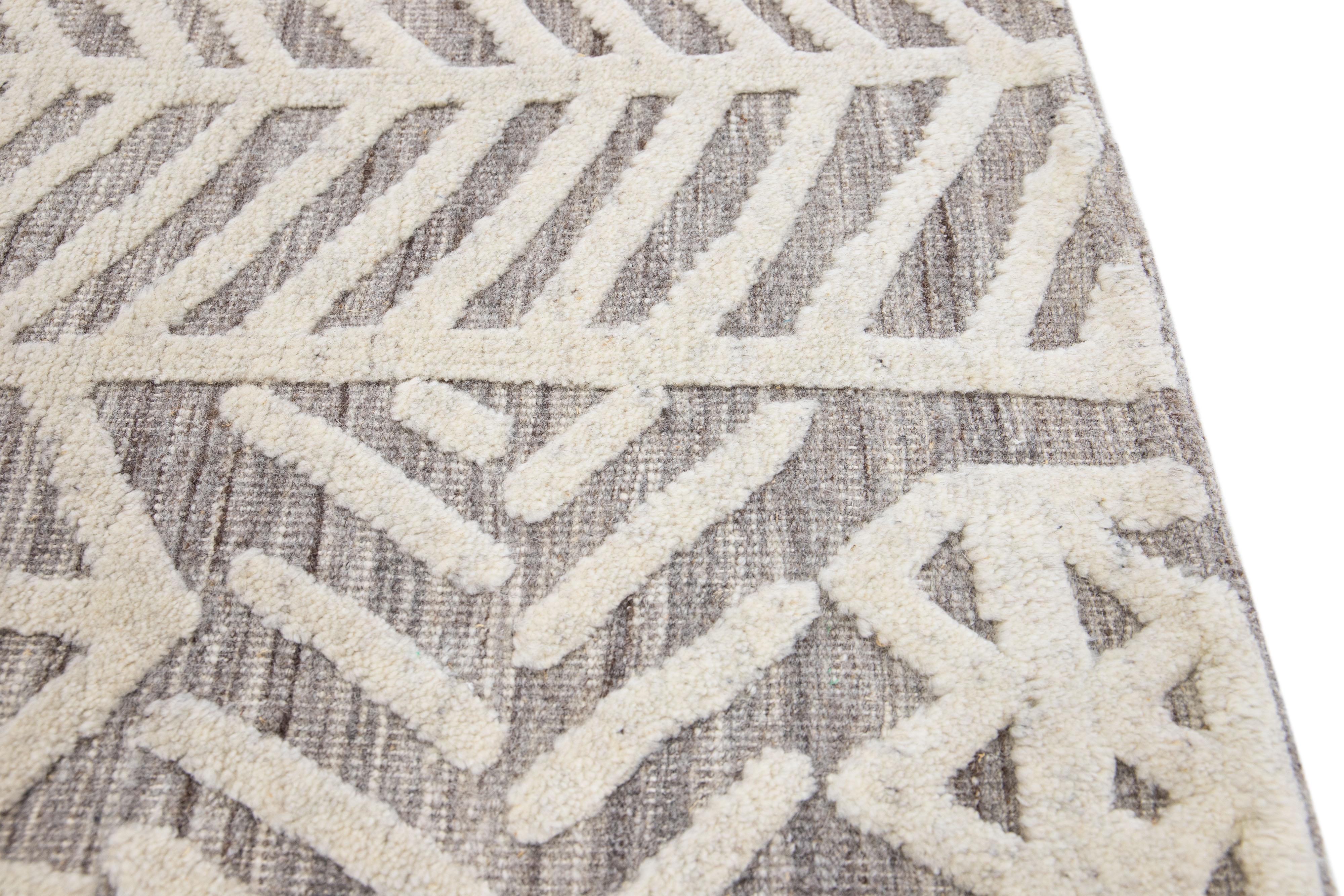 Indian Modern Moroccan Style Gray Handmade Custom Wool Rug For Sale
