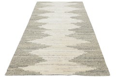 Alfombra de estilo marroquí moderno, tejida a mano con lana y viscosa, en tonos neutros de color crema y gris