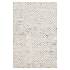 Alfombra moderna de lana beige hecha a mano a medida de estilo marroquí