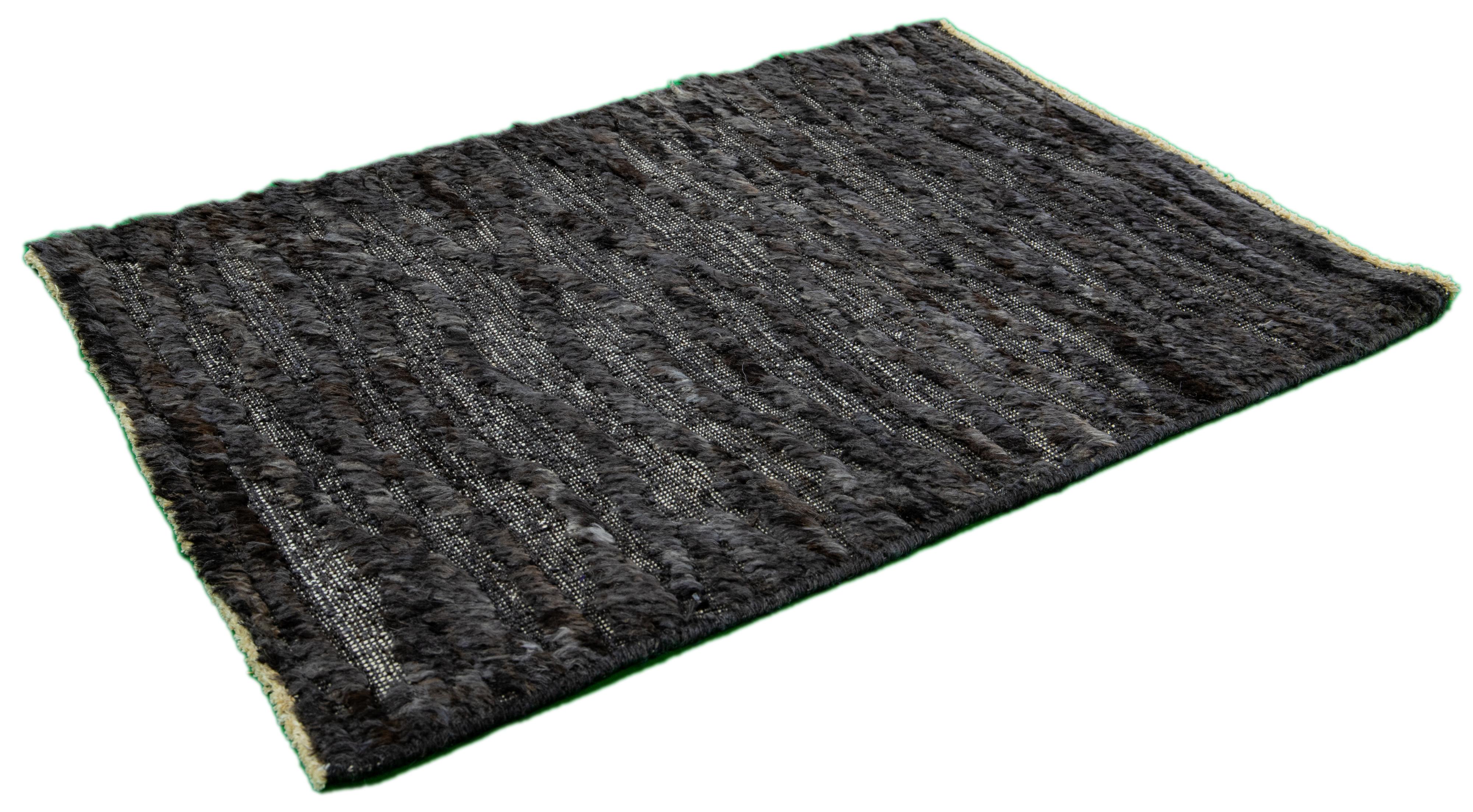 Indiano Tappeto in lana personalizzato nero/marrone in stile marocchino moderno fatto a mano in vendita