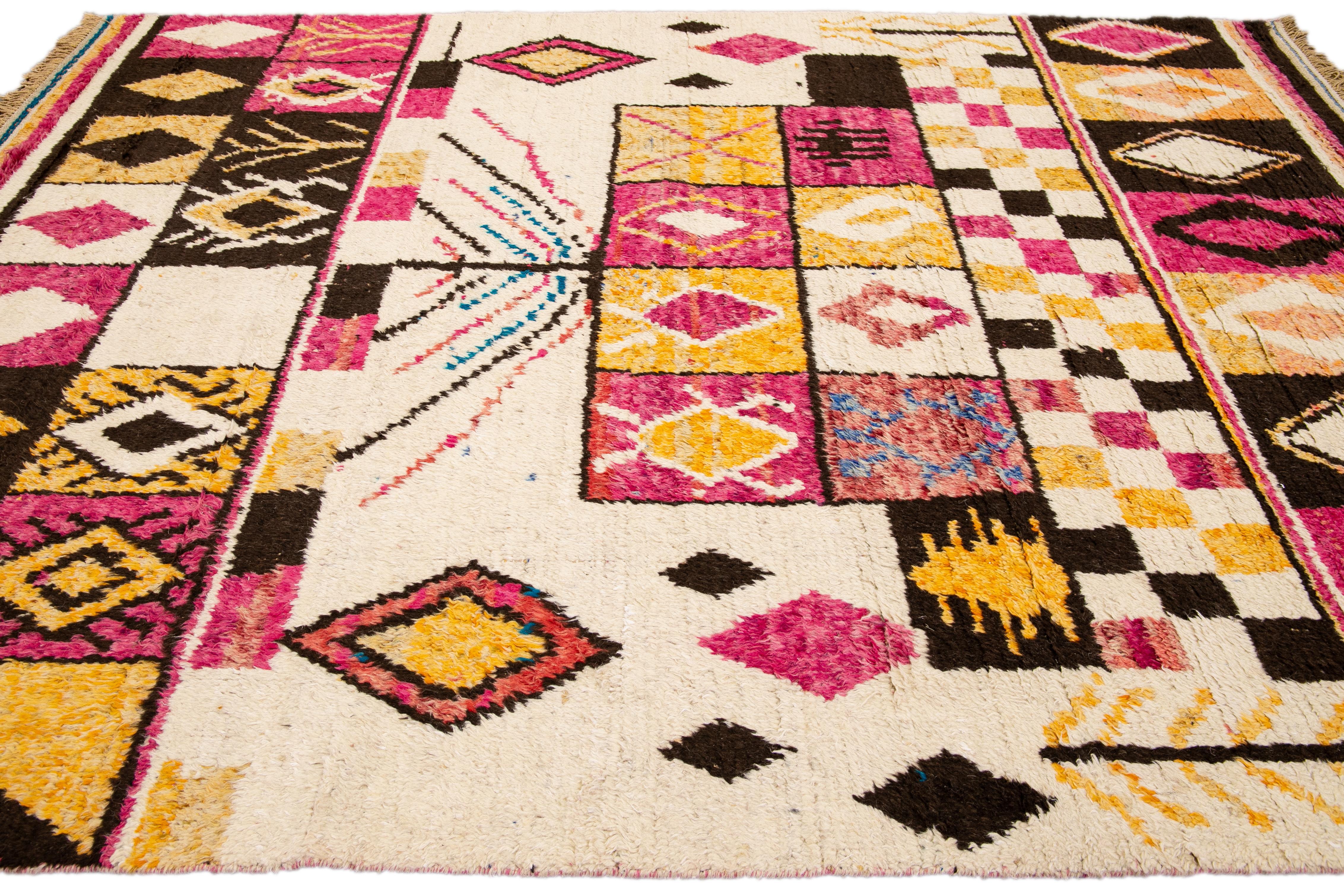 Modern Moroccan Style Handmade Boho Pattern Multicolor Wool Rug In New Condition For Sale In Norwalk, CT