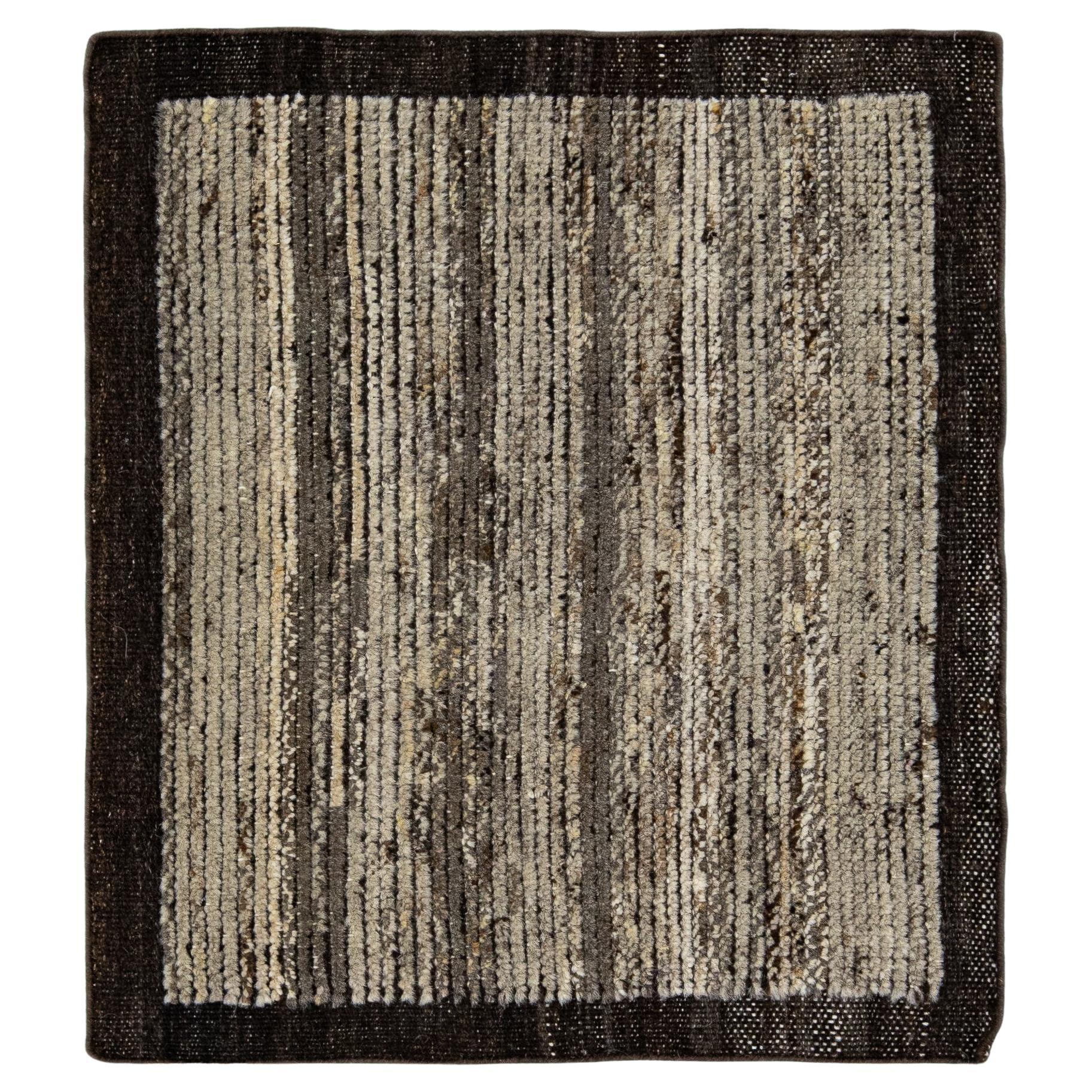 The Moderns Moroccan Style Handmade Brown Custom Wool Rug (tapis de laine moderne fait à la main)